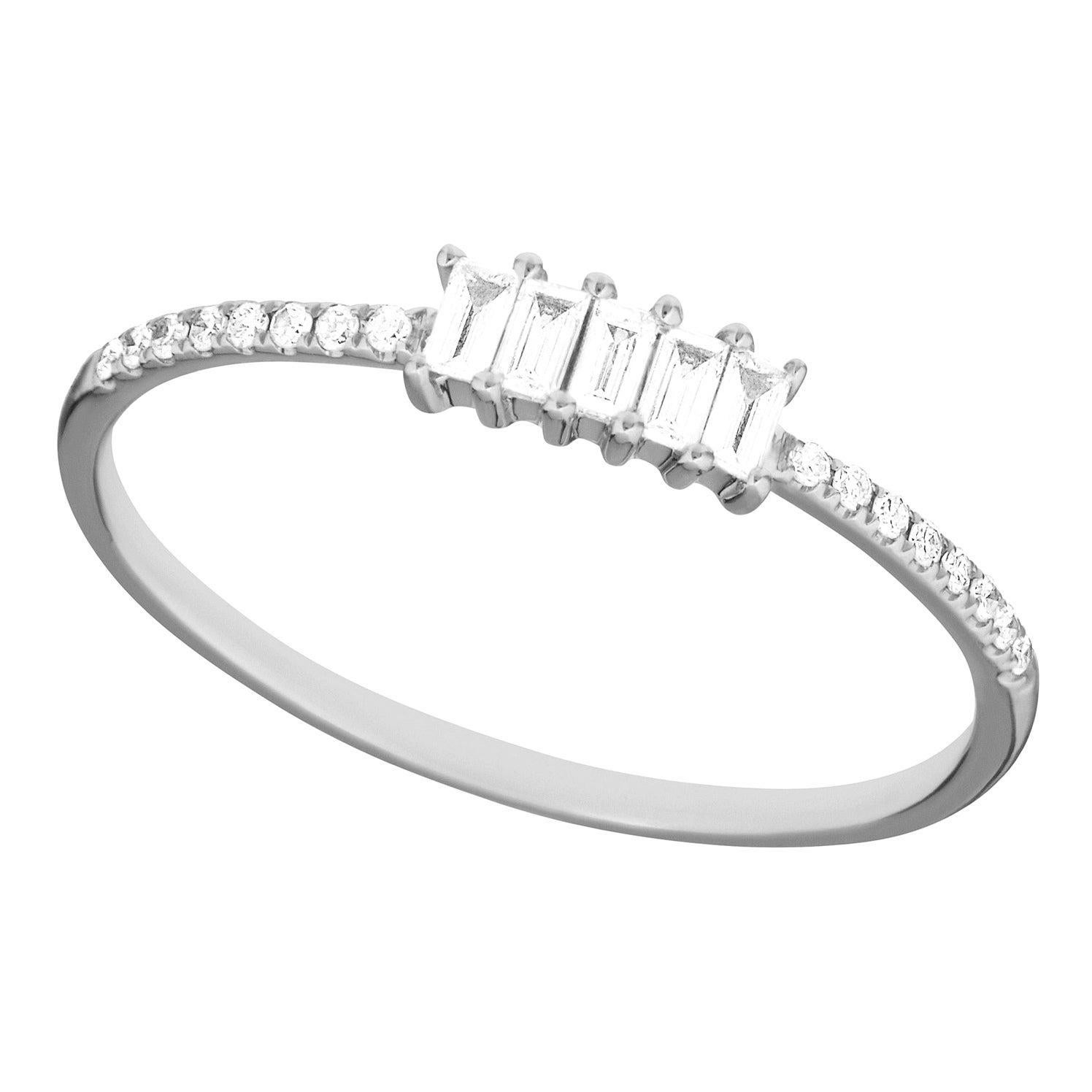 For Sale:  14 Karat White Gold 0.145 Carat Round and Baguette Diamond Band Ring