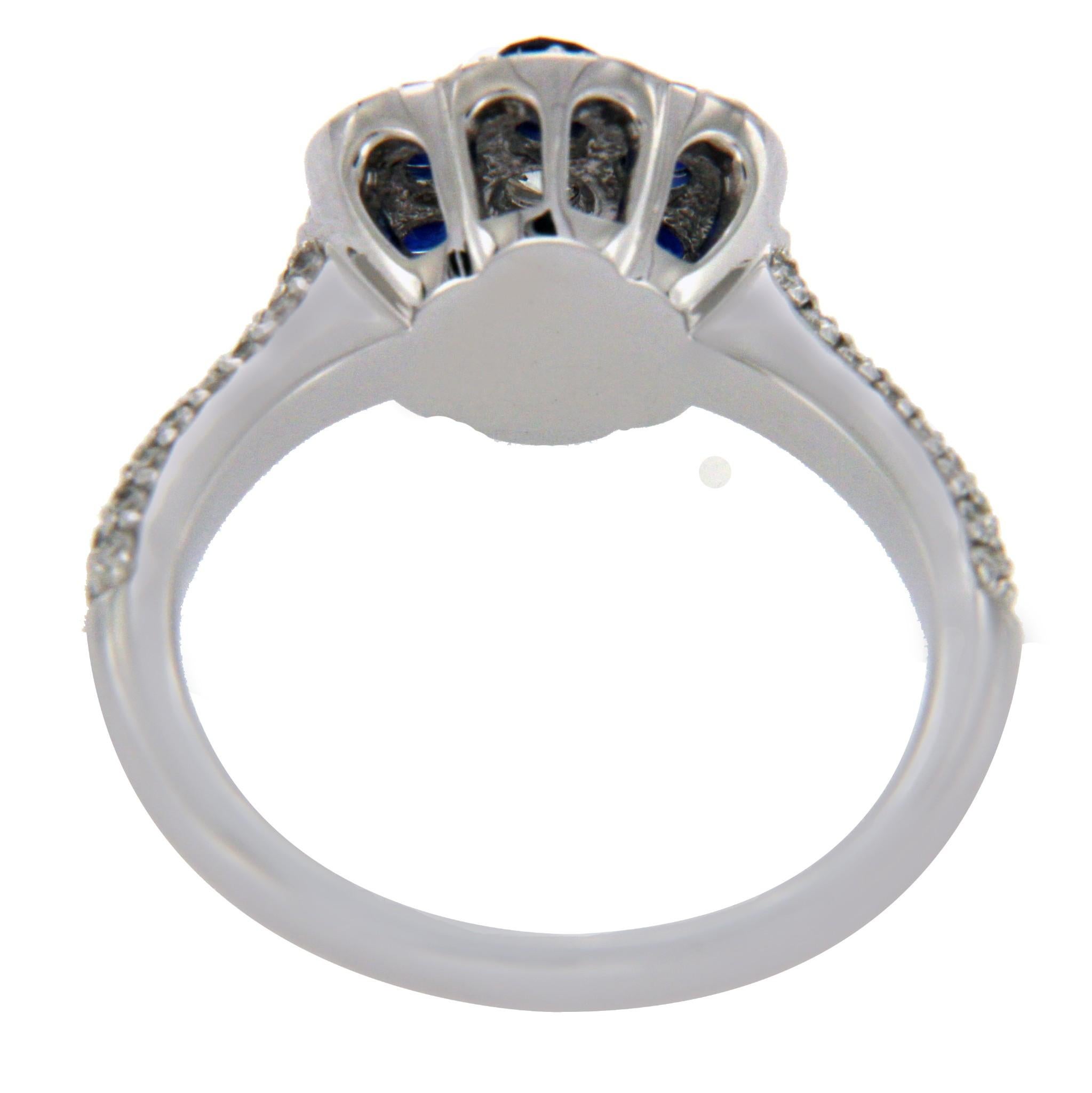 14 Karat White Gold 0.60 Carat Diamond and Blue Sapphire Engagement Ring In Excellent Condition For Sale In Los Angeles, CA