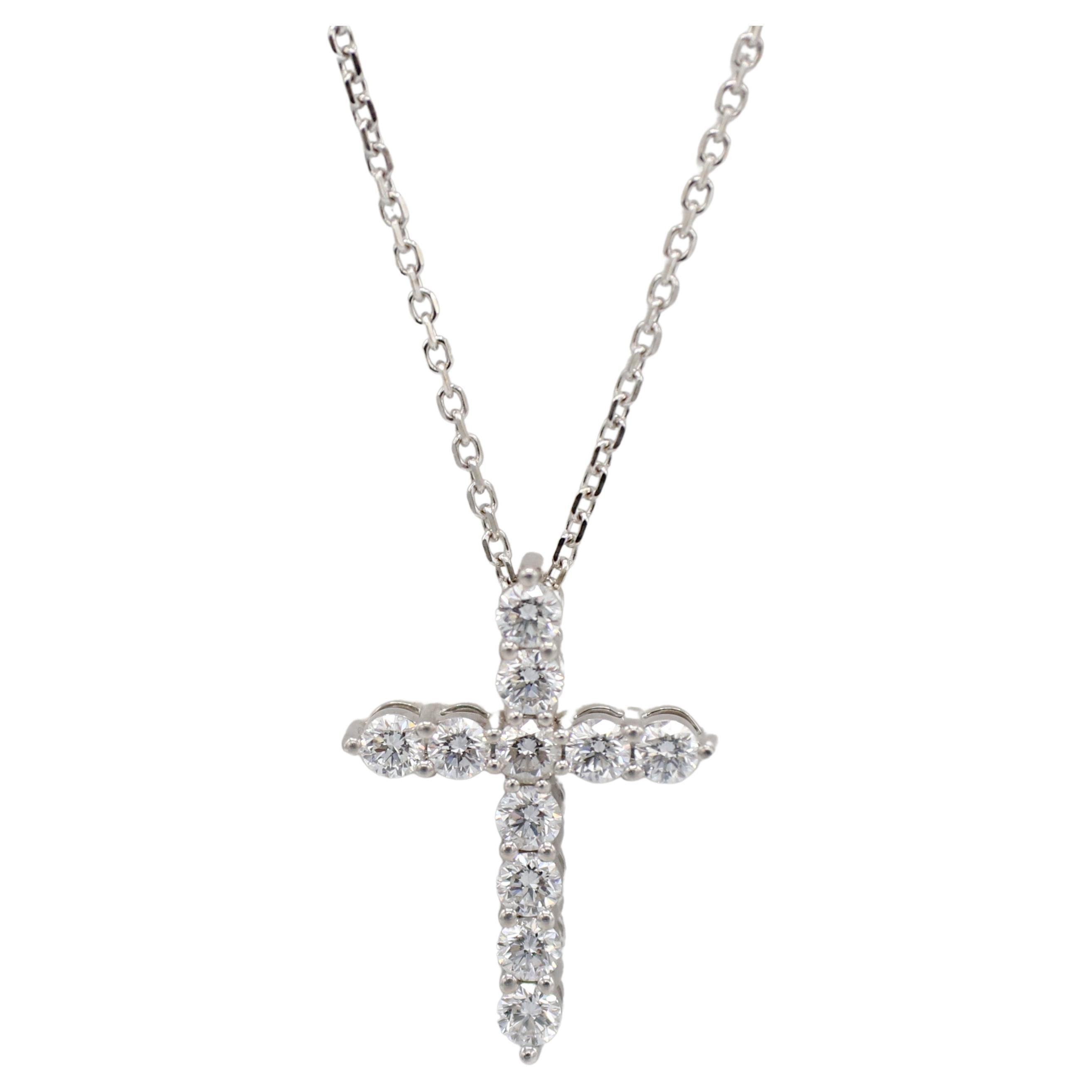 14 Karat White Gold 1.00 Carat Natural Diamond Cross Pendant Drop Necklace For Sale