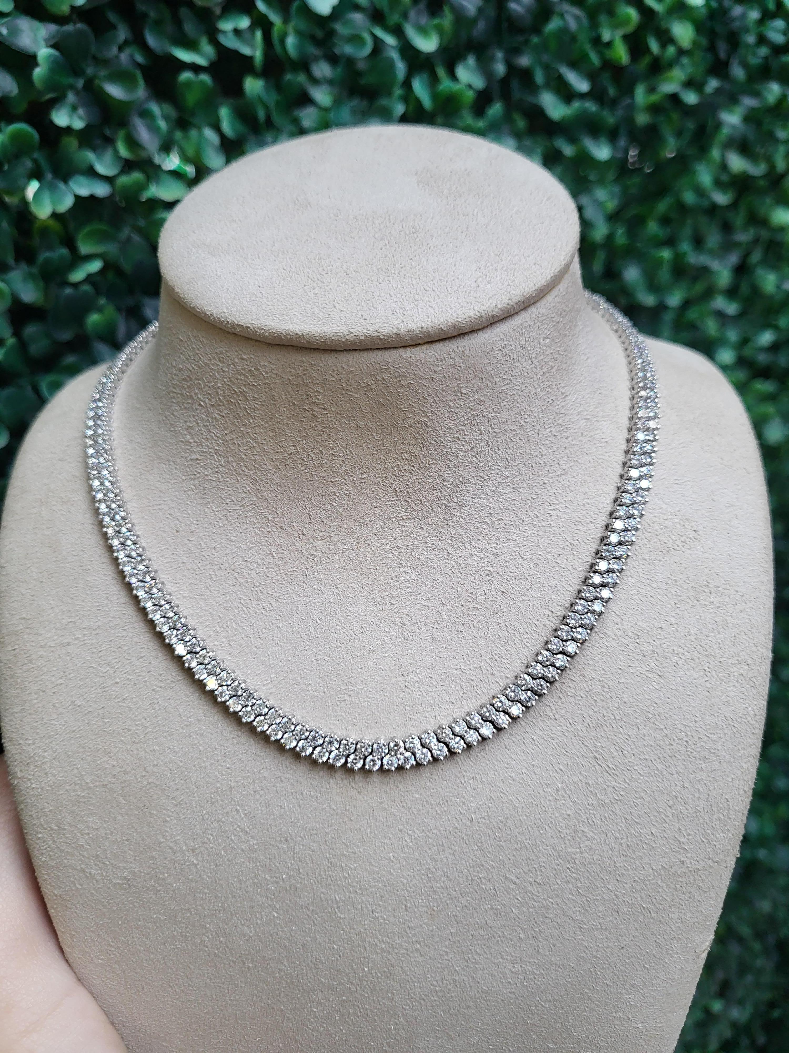 14 Karat White Gold 10.13 Carat Total Weight Diamond Two Row Choker Necklace For Sale 1