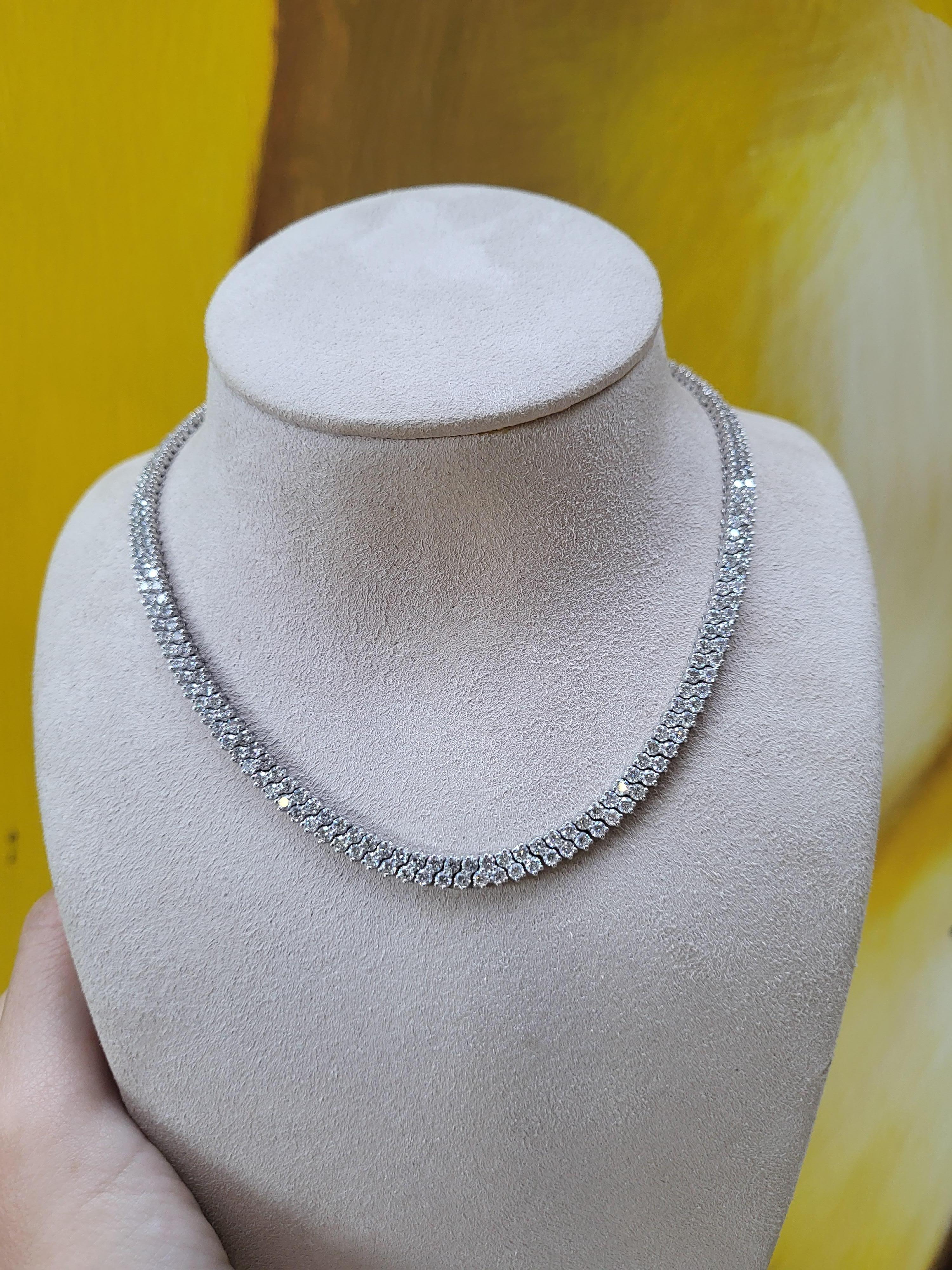 14 Karat White Gold 10.13 Carat Total Weight Diamond Two Row Choker Necklace For Sale 2