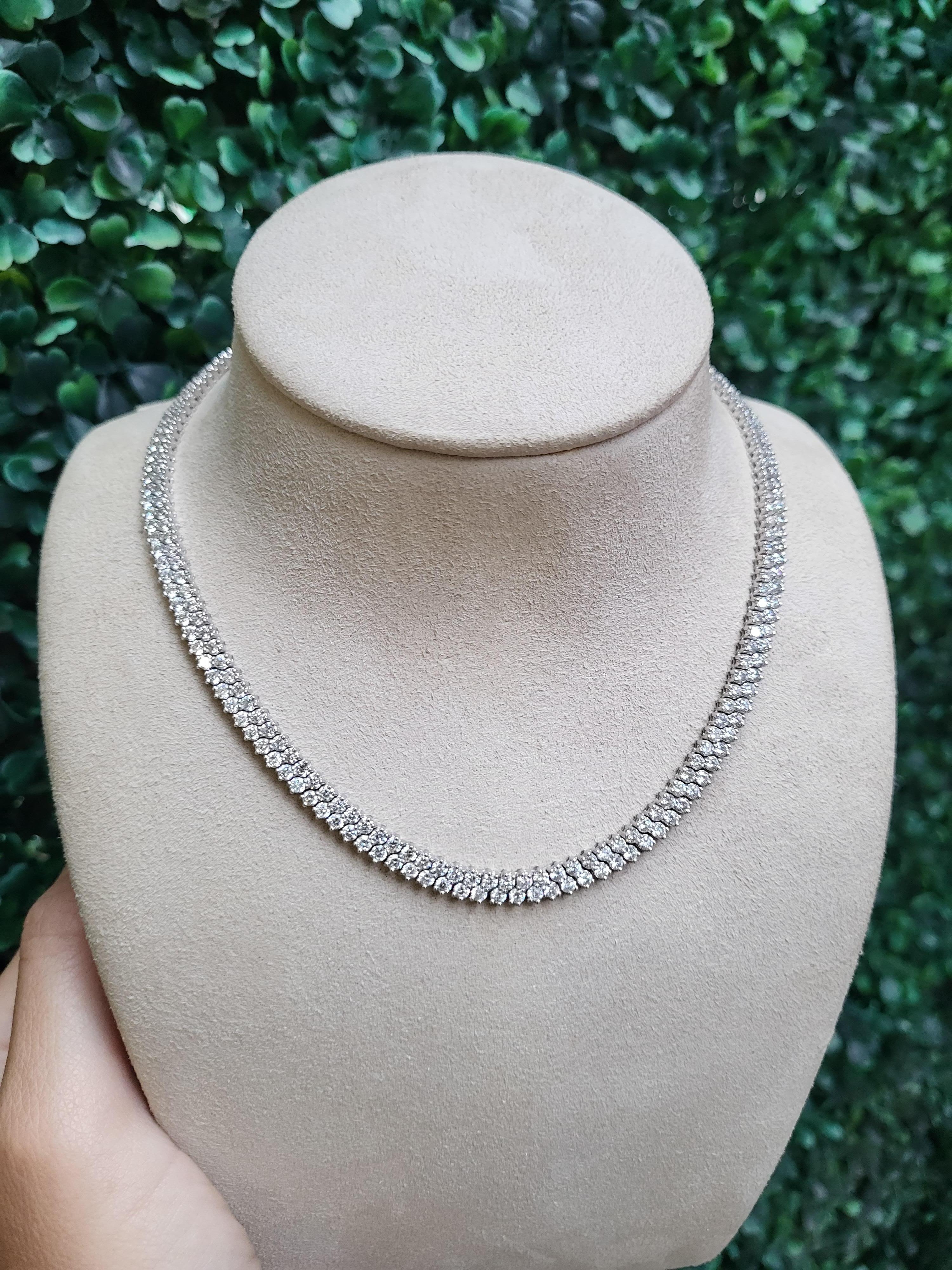 14 Karat White Gold 10.13 Carat Total Weight Diamond Two Row Choker Necklace For Sale 3
