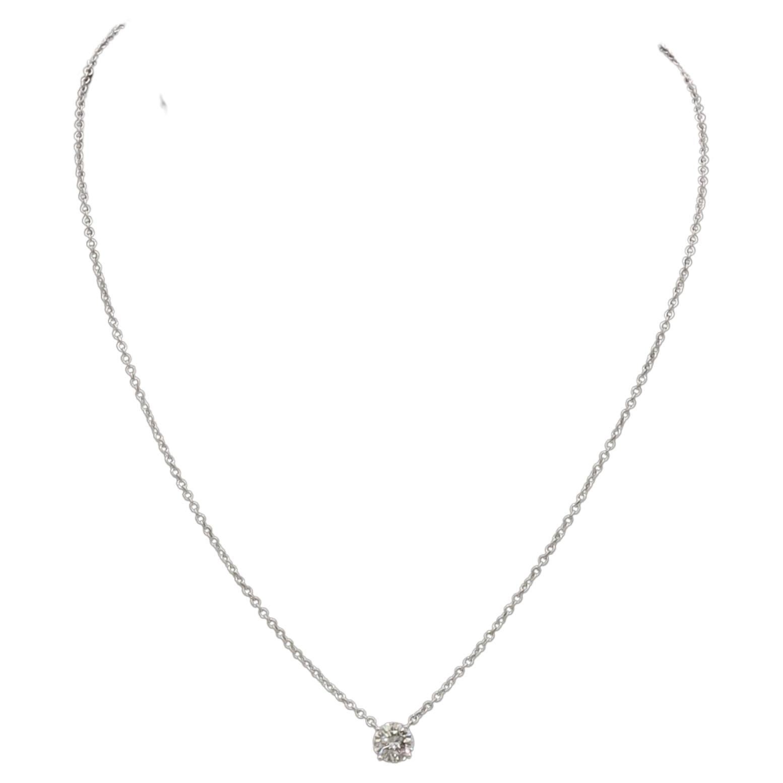Modern 14 Karat White Gold 1.02 Carat Round Natural Diamond Drop Necklace For Sale