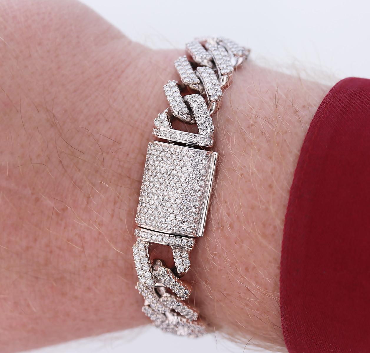 cuban chain link bracelet in 14k gold