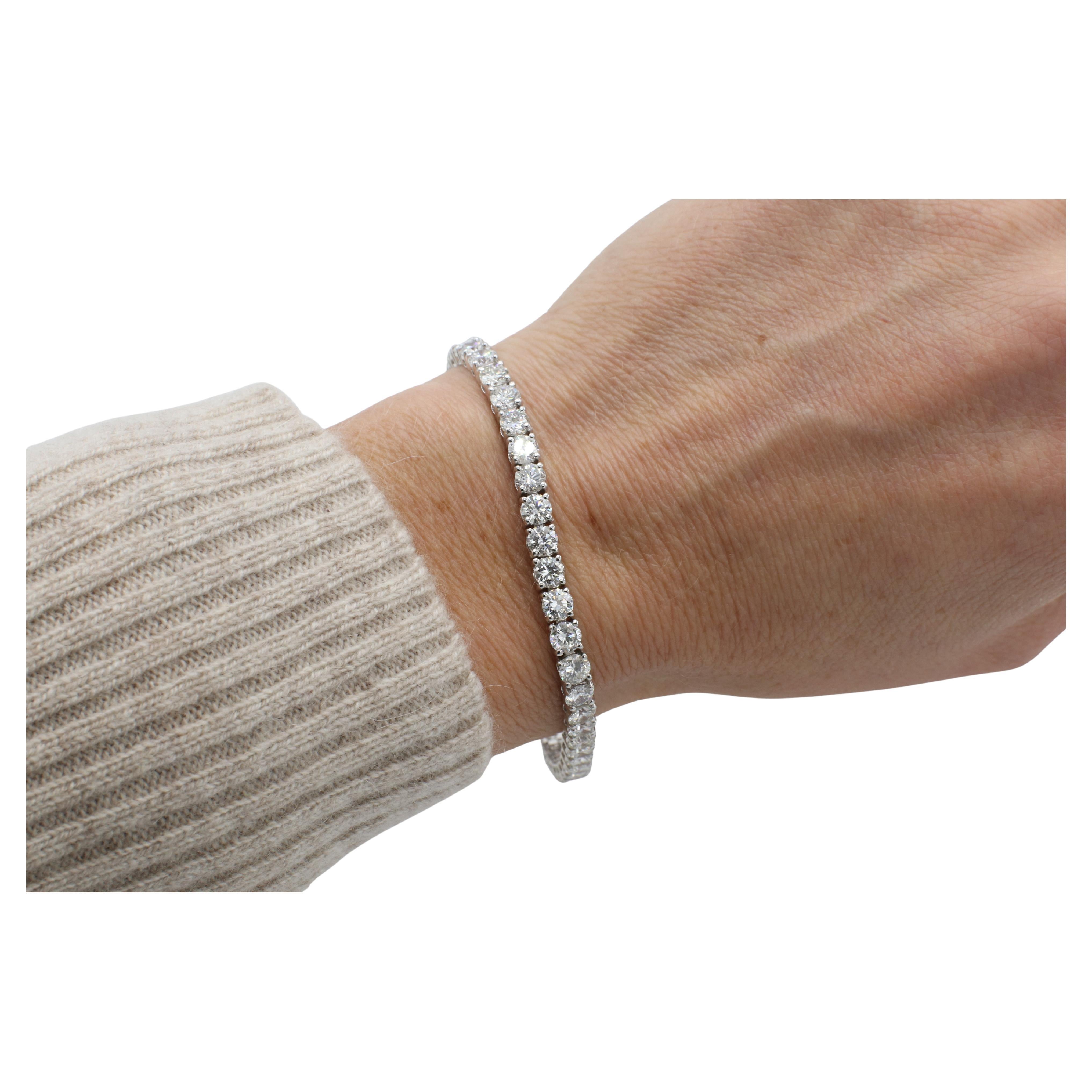 14 Karat Weißgold 11,00 Karat Natürlicher Runder Diamant Tennis Line Armband 
Metall: 14k Weißgold
Gewicht: 12.1 Gramm
Diamanten: 11,00 CTW runde natürliche Diamanten H-I VS-SI
Länge: 7 Zoll
Breite: 3.5 mm
