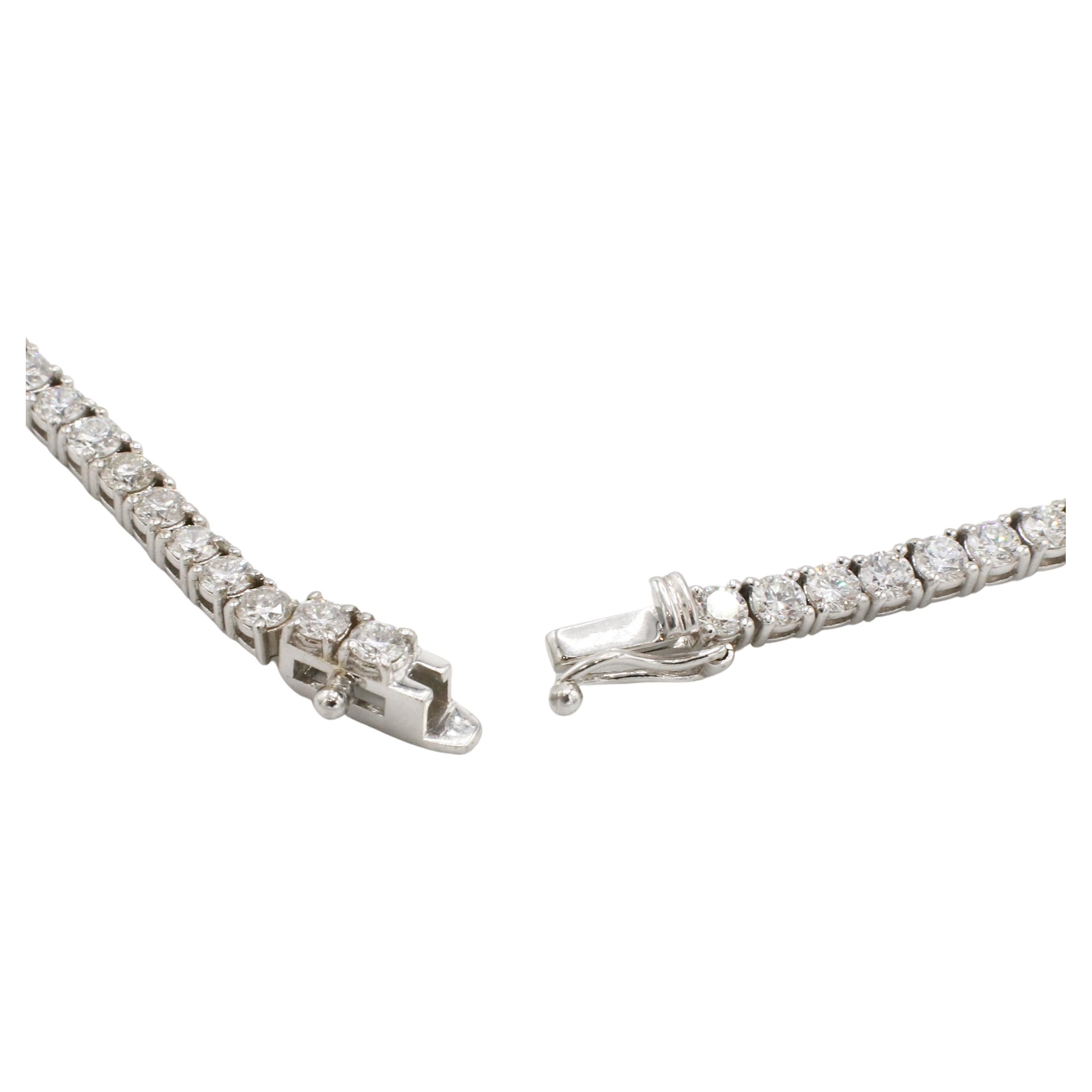 Round Cut 14 Karat White Gold 11.22 Carat Natural Round Diamond Tennis Necklace