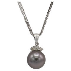 14 Karat White Gold Black Pearl & Natural Diamond Pendant Drop Necklace