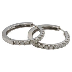 Pendientes de aro de oro blanco de 14 quilates con un diamante natural de 1,35 quilates