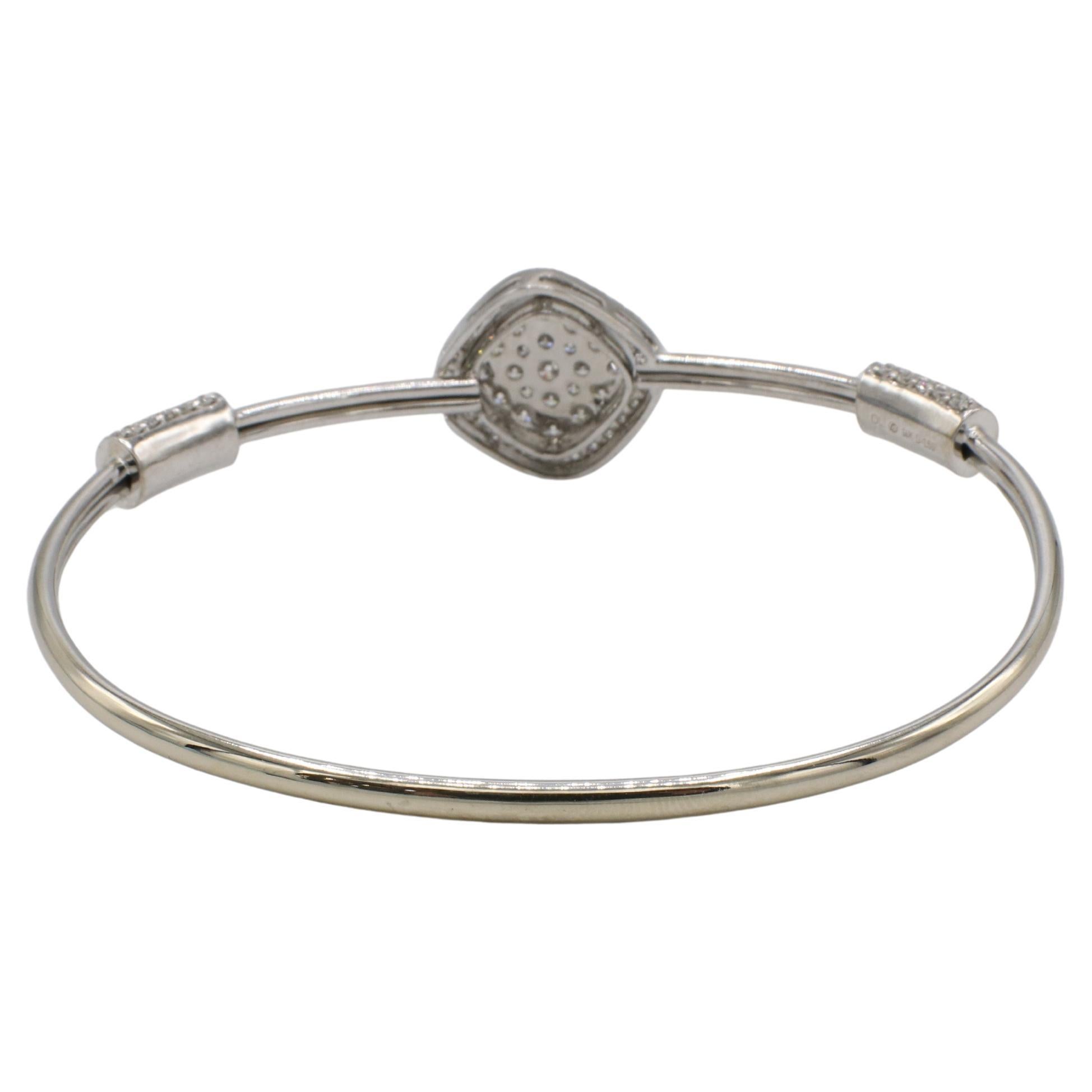 Modern 14 Karat White Gold 1.50 Carat Natural Diamond Bangle Bracelet For Sale
