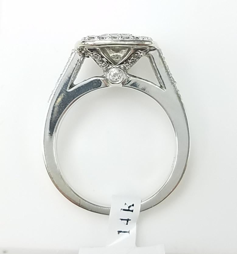 Contemporary 14 Karat White Gold 1.52 Carat Princess Cut Diamond Ring For Sale