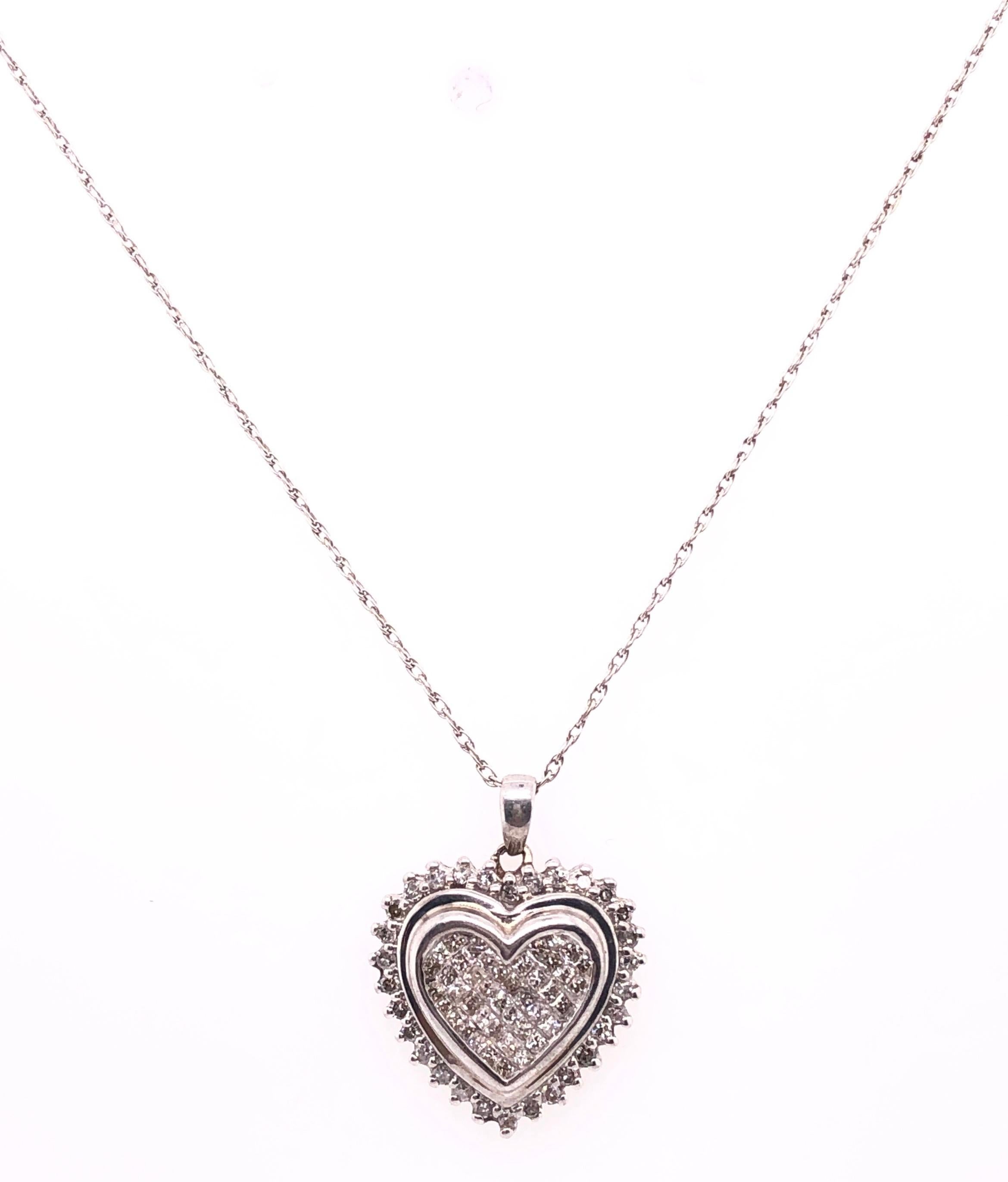 14 Karat White Gold Heart Pendant Necklace with Round Diamonds In Good Condition For Sale In Stamford, CT