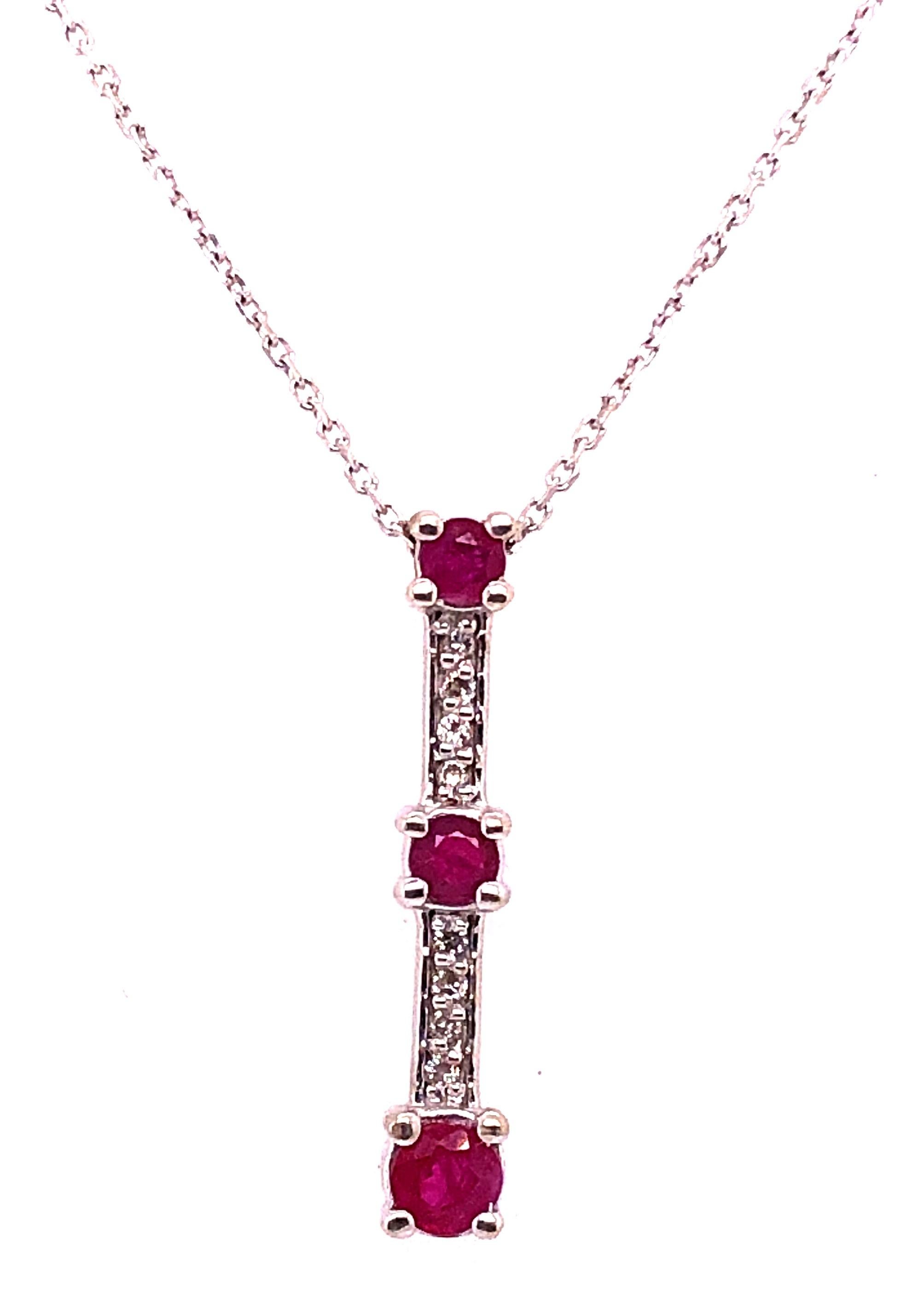 14 Karat White Gold 16 Inch Necklace with Semi Precious Stone Pendant.
2.98 gram total weight.
Stamped 585 Italy.