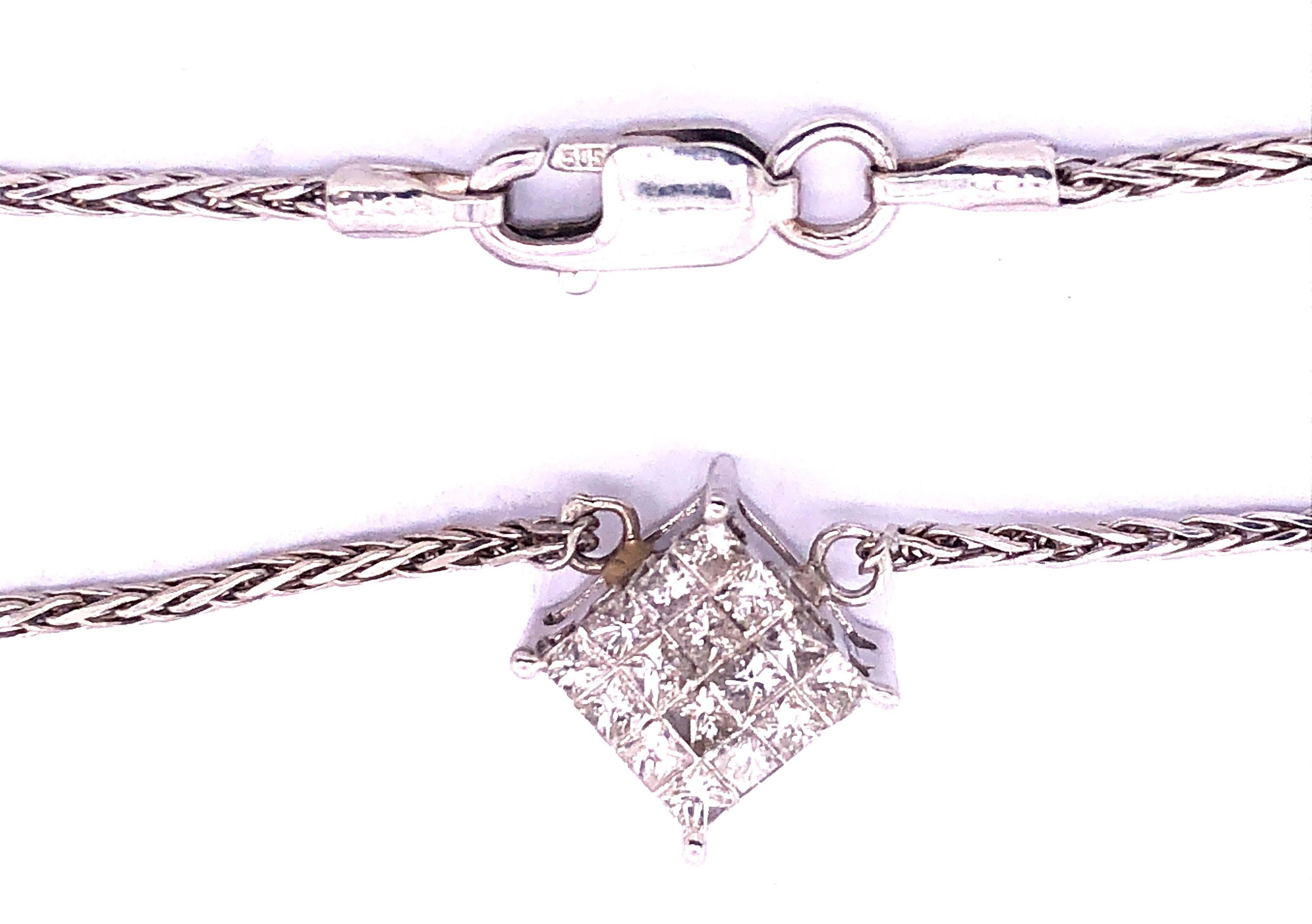 Halskette aus 14 Karat Weißgold mit Diamant-Anhänger im Angebot 2