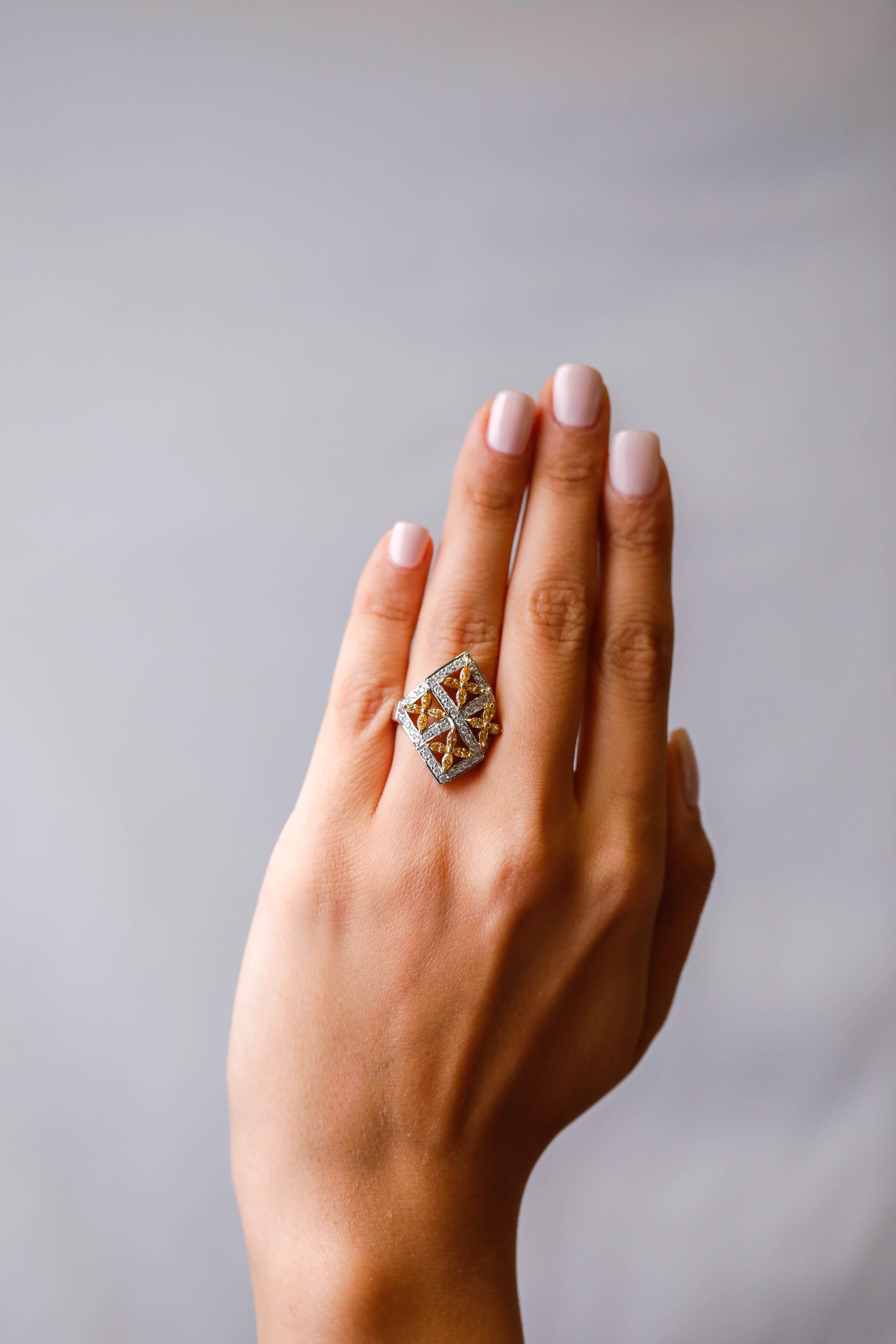 14 Karat Weißgold 1,75 Karat runder Diamant Designer-Ring von Natalie K. (Zeitgenössisch) im Angebot