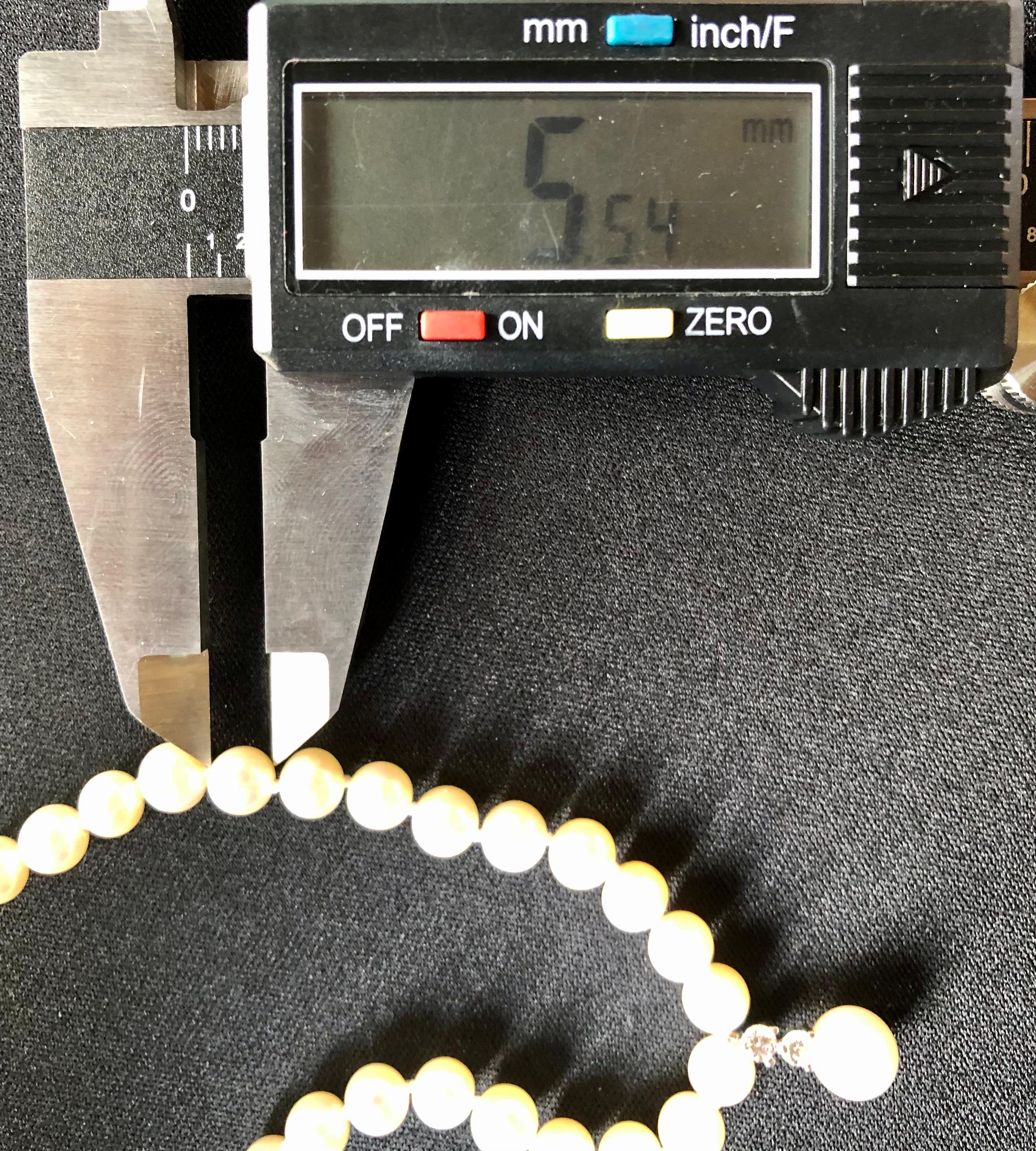 Collana di perle in oro bianco 14 carati da 18 pollici con diamanti rotondi in vendita 7
