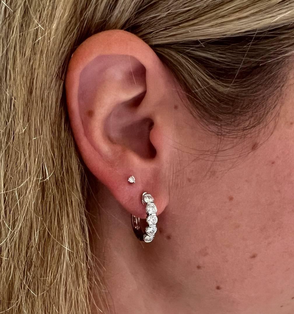 14 Karat White Gold 2.00 Carat Natural Diamond Huggie Hoop Earrings In Excellent Condition For Sale In  Baltimore, MD