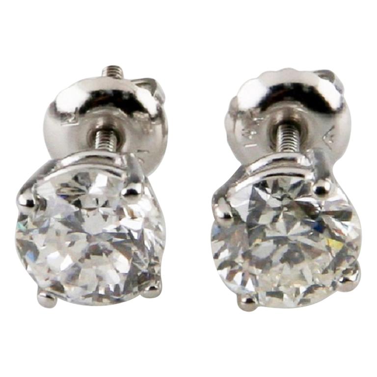 14 Karat White Gold 2.00 Carat Round Brilliant Diamond Stud Earrings For Sale