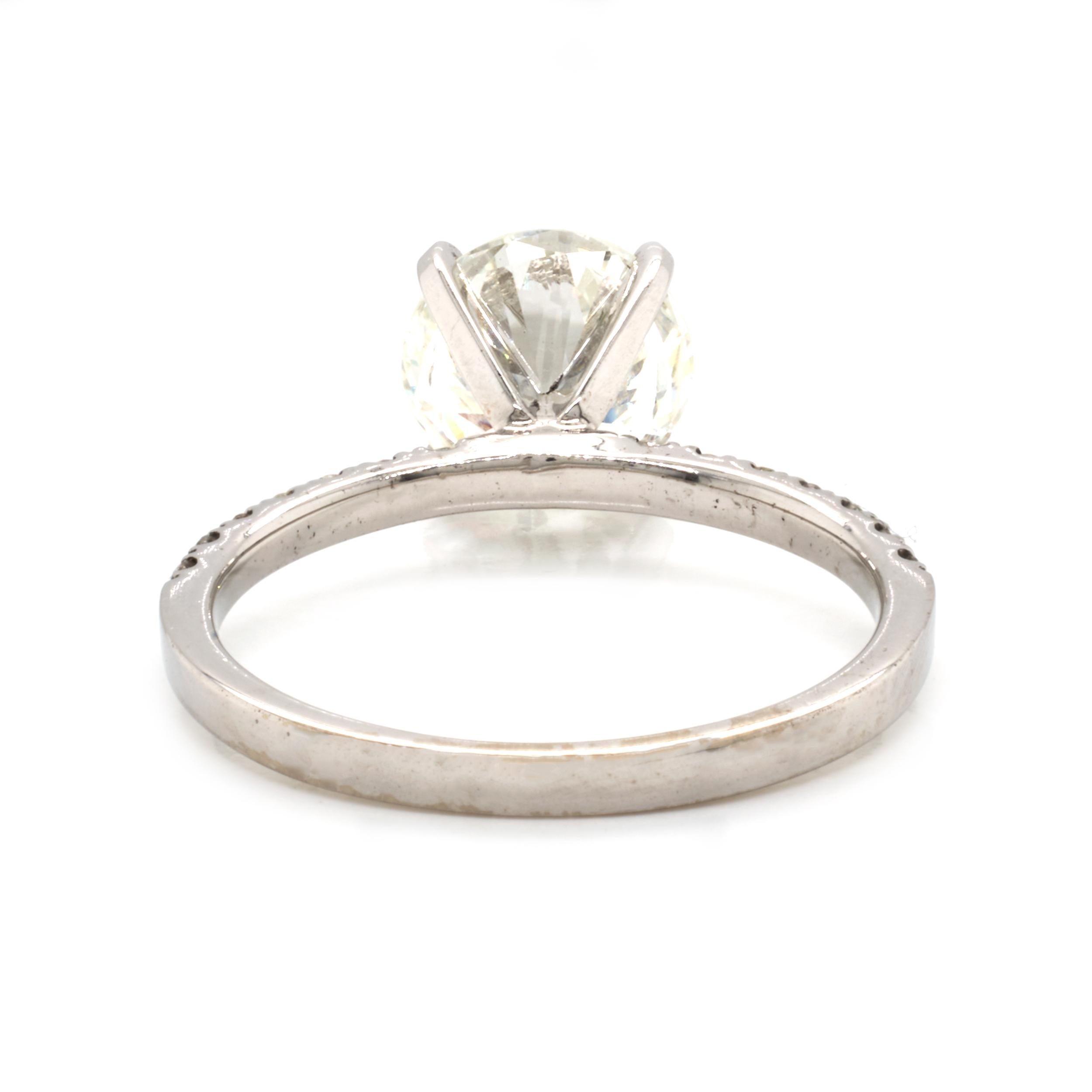 14 Karat White Gold 2.00ct Round Diamond Engagement Ring In Excellent Condition In Scottsdale, AZ