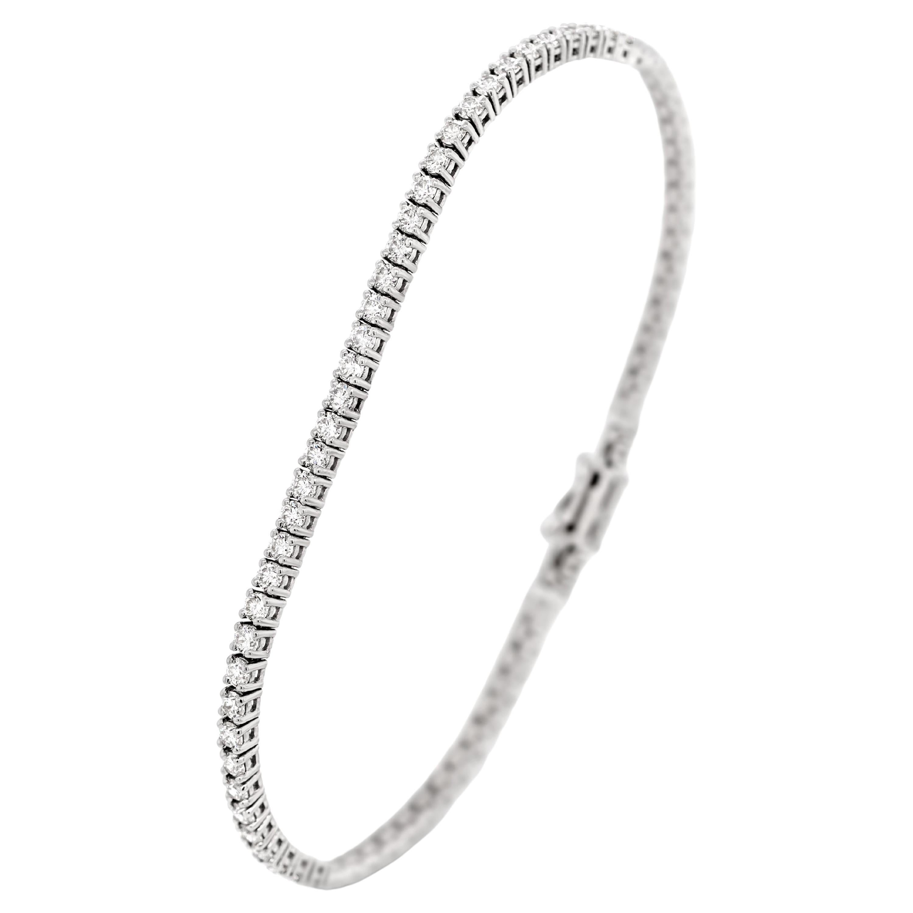 14 Karat White Gold 2.34 Carat Round Diamond Tennis Bracelet