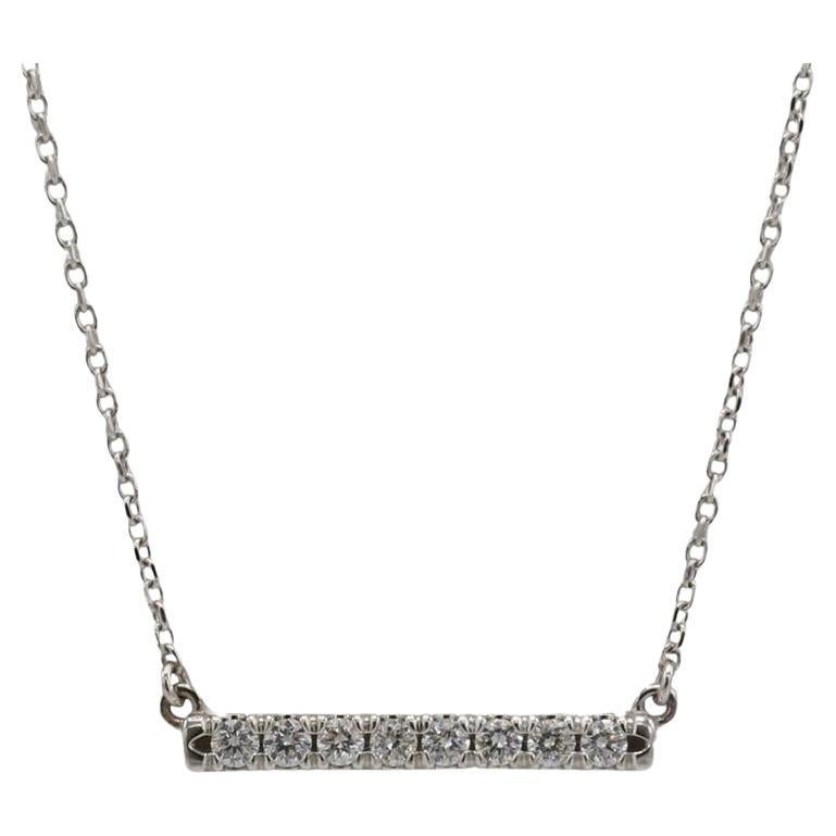 Collar en barra de oro blanco de 14 quilates con diamantes naturales de 0,25 quilates engastados a la francesa