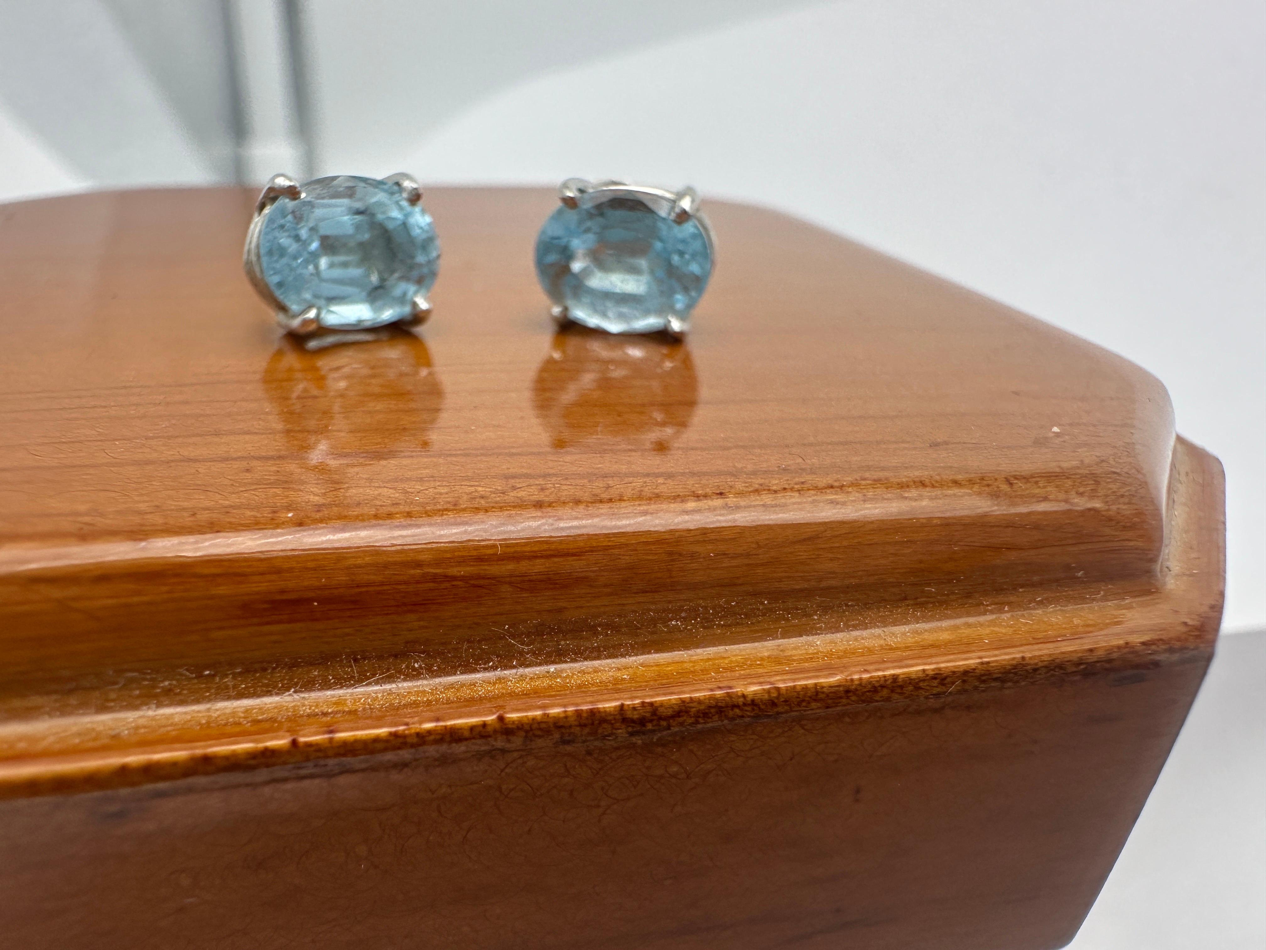 14 Karat Weißgold, 2,50 Karat ovale Aquamarin-Ohrstecker im Angebot 5