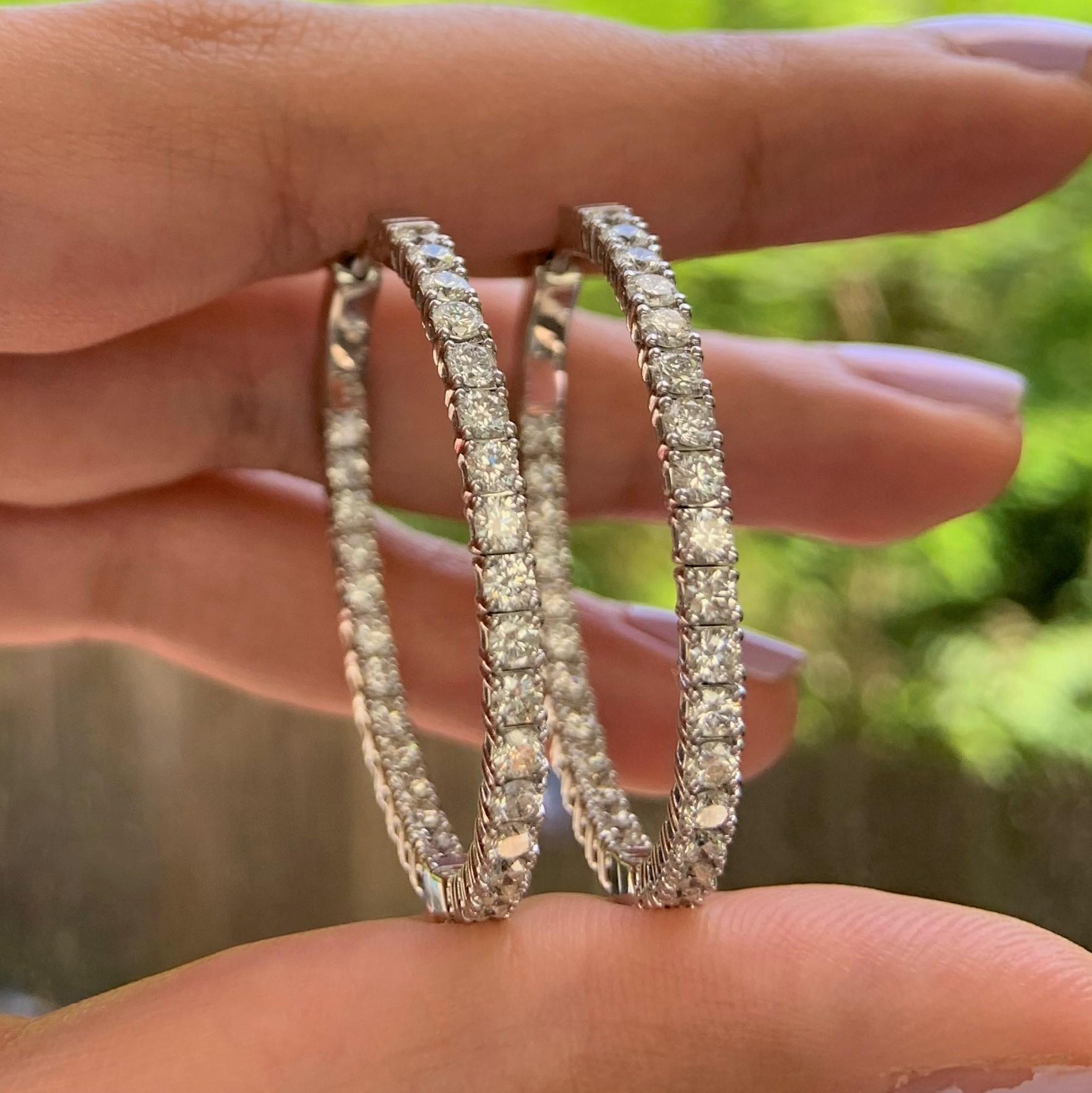 14 Karat White Gold 2.75 Carat Diamond Flexible Hoop Earrings In New Condition For Sale In Great neck, NY