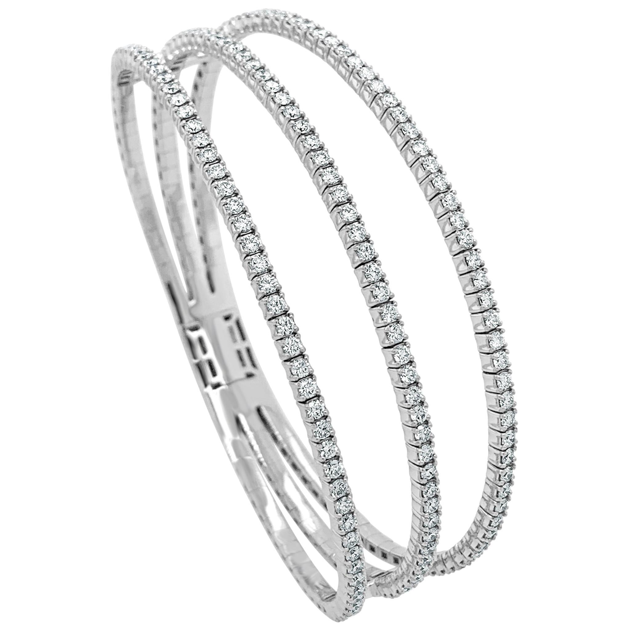 14 Karat White Gold 2.85 Carat Diamond Triple Row Flexible Bangle