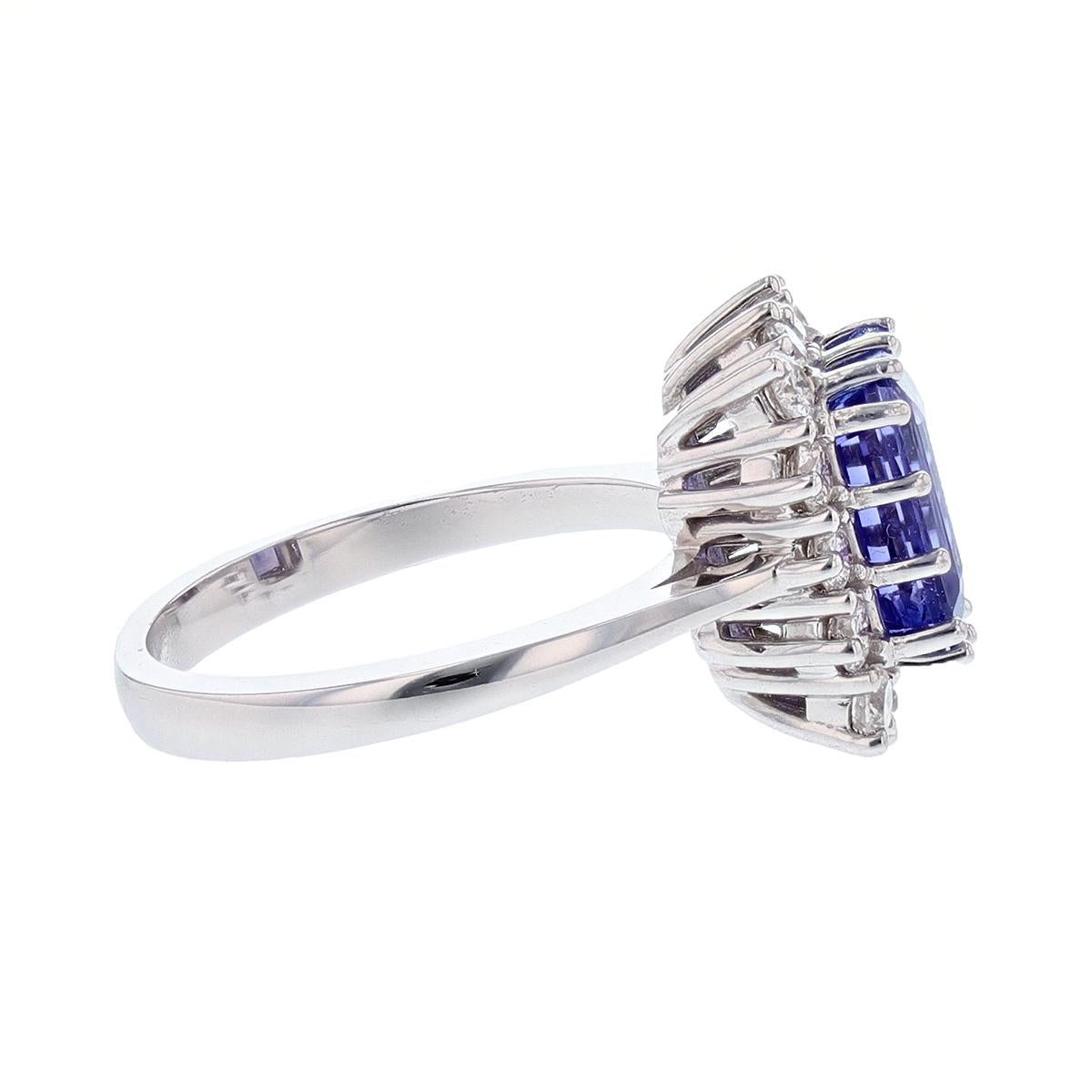 14 Karat White Gold 2.88 Carat Emerald Cut Tanzanite and Diamond Ring In New Condition For Sale In Houston, TX
