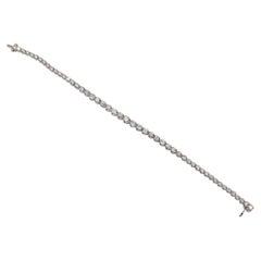14 Karat White Gold 3.00 Carat Natural Diamond Graduated Tennis Line Bracelet