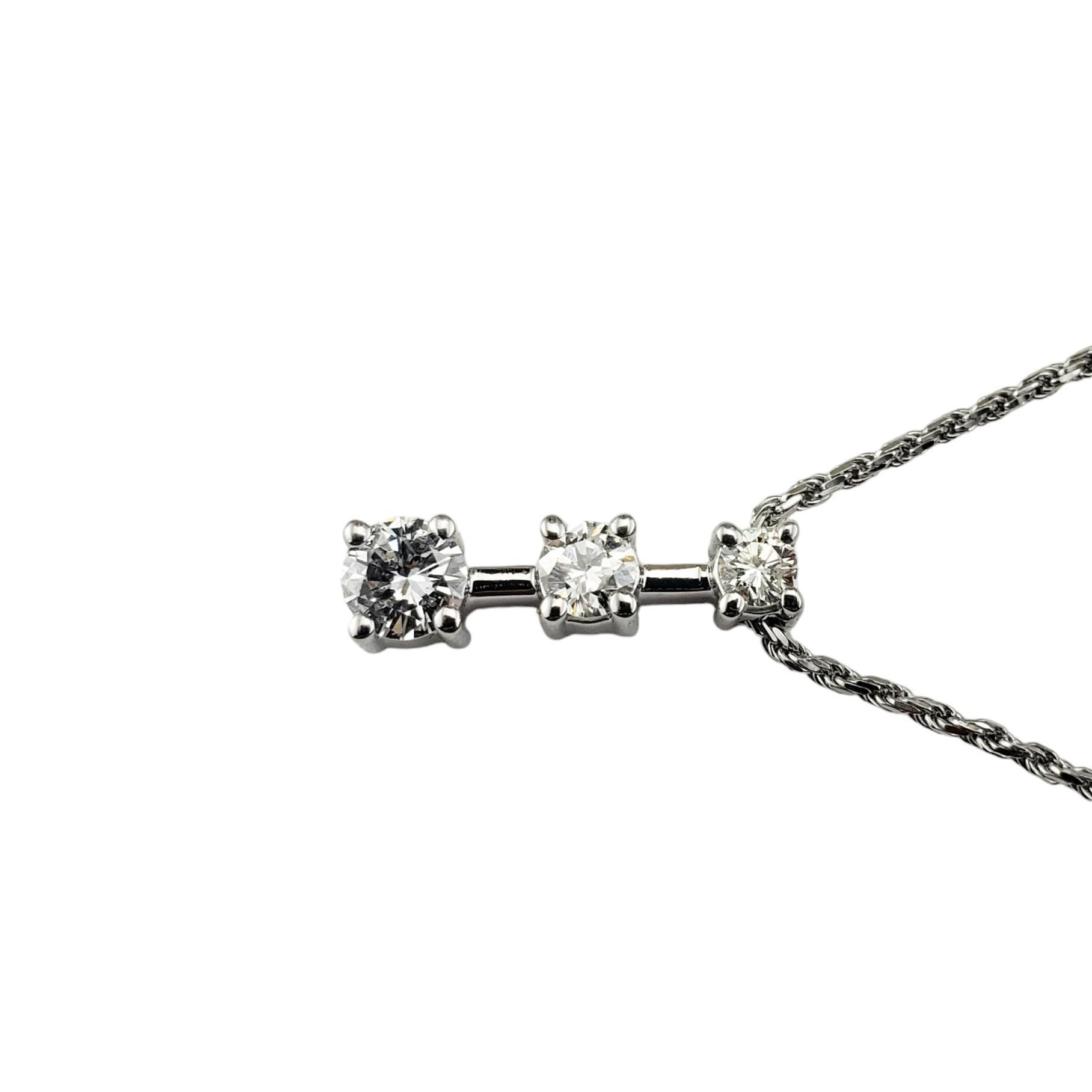 Contemporaneo Collana con 3 diamanti in oro bianco 14 carati #18916 in vendita