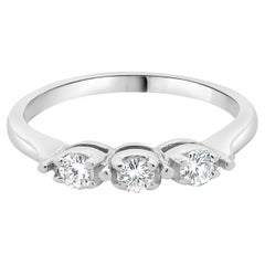14 Karat Weißgold 3 Steine Diamantband