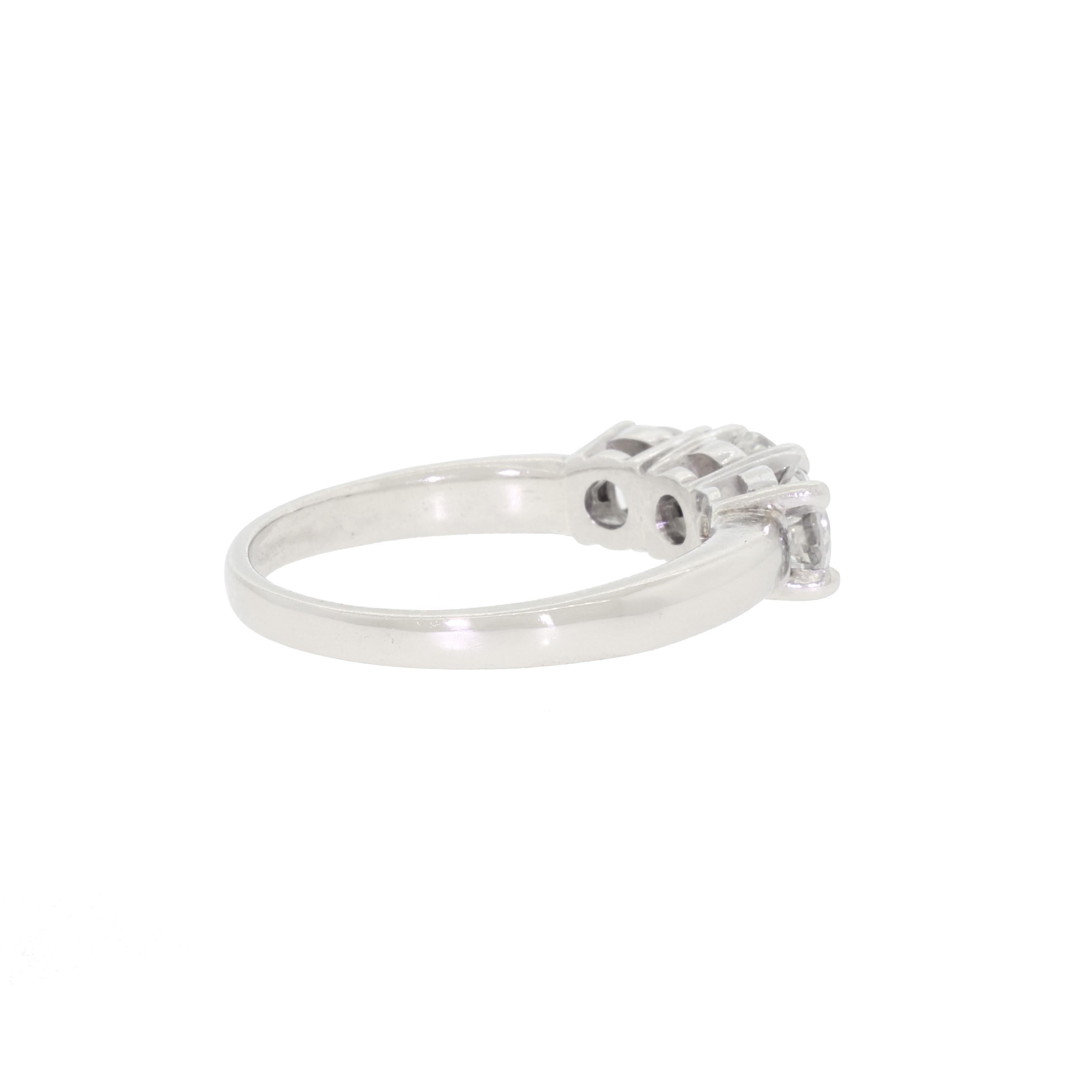 Modern 14 Karat White Gold 3-Stone Diamond Wedding Anniversary Ring 1.3 Carat For Sale