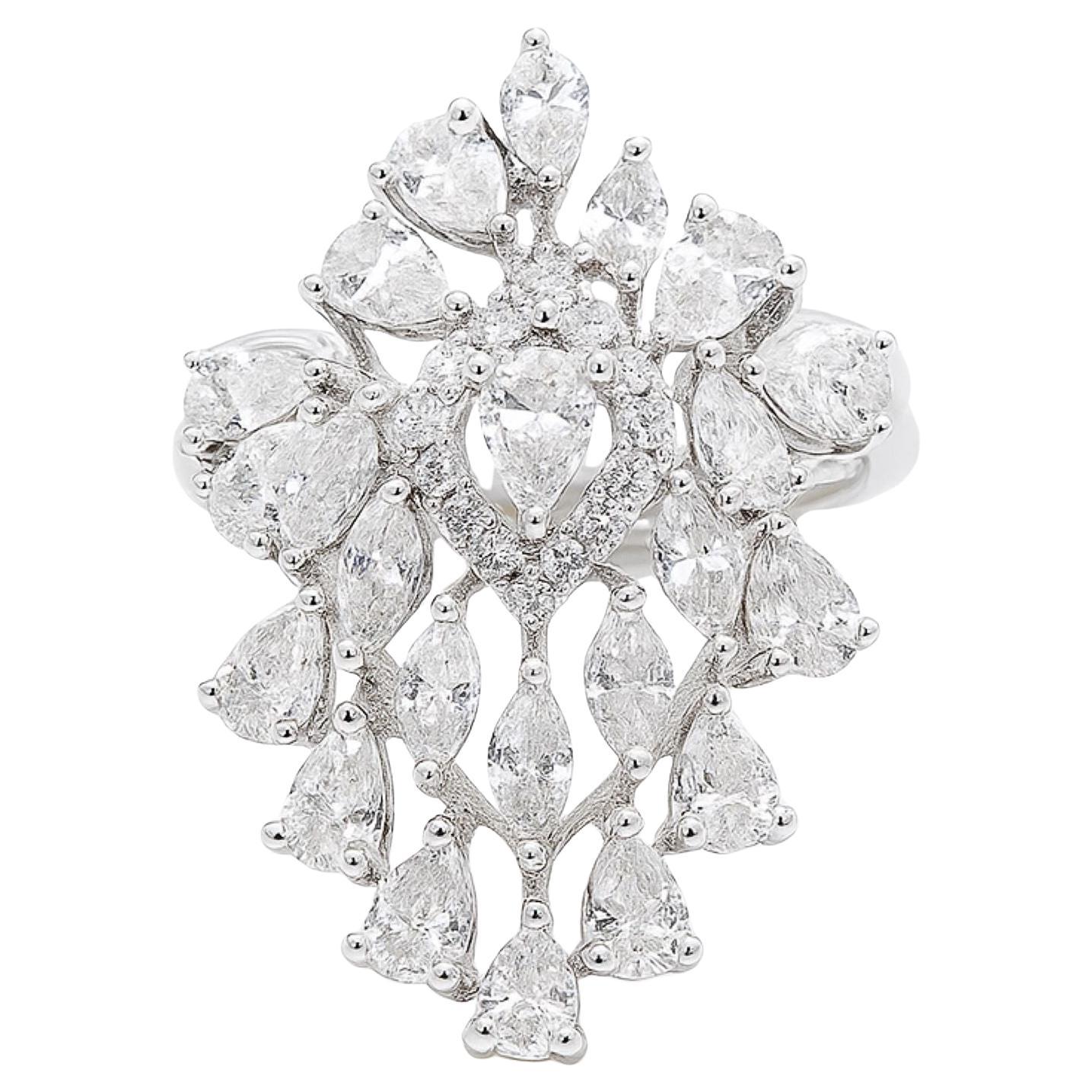 14 Karat Weißgold 3.1 Karat Diamant Cluster Cocktail Ring Handgefertigter Schmuck