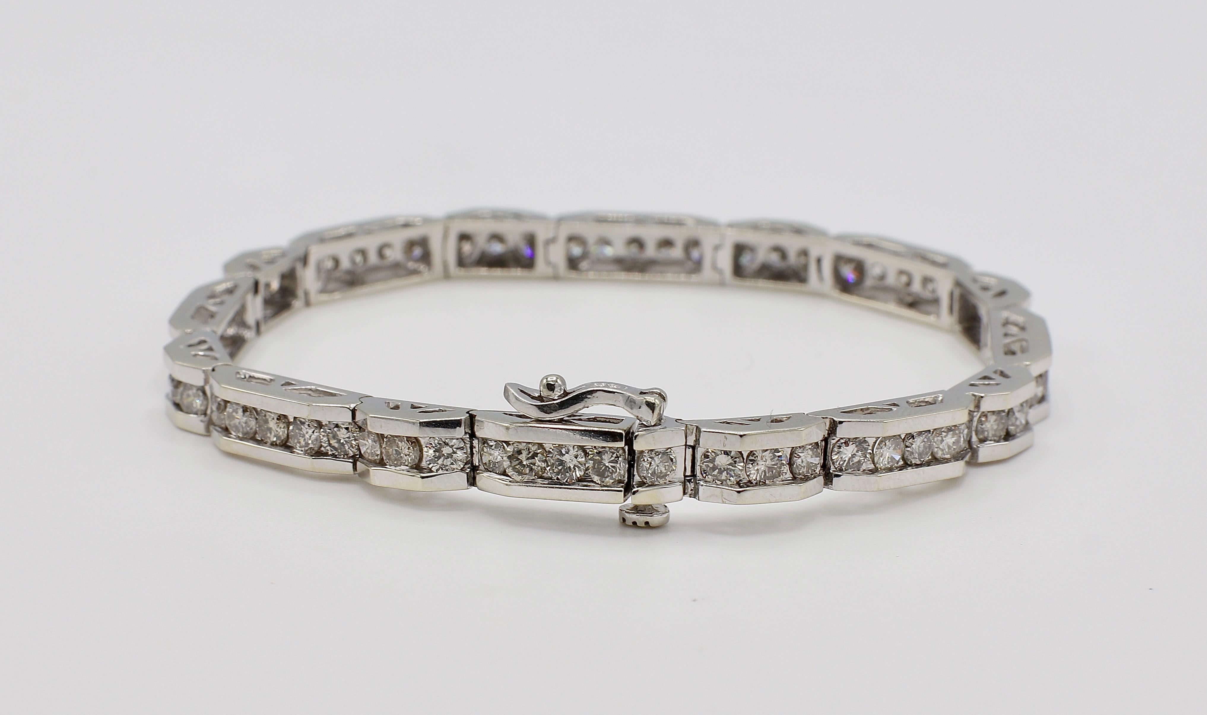 Modern 14 Karat White Gold 4 Carat Diamond Tennis Line Bracelet