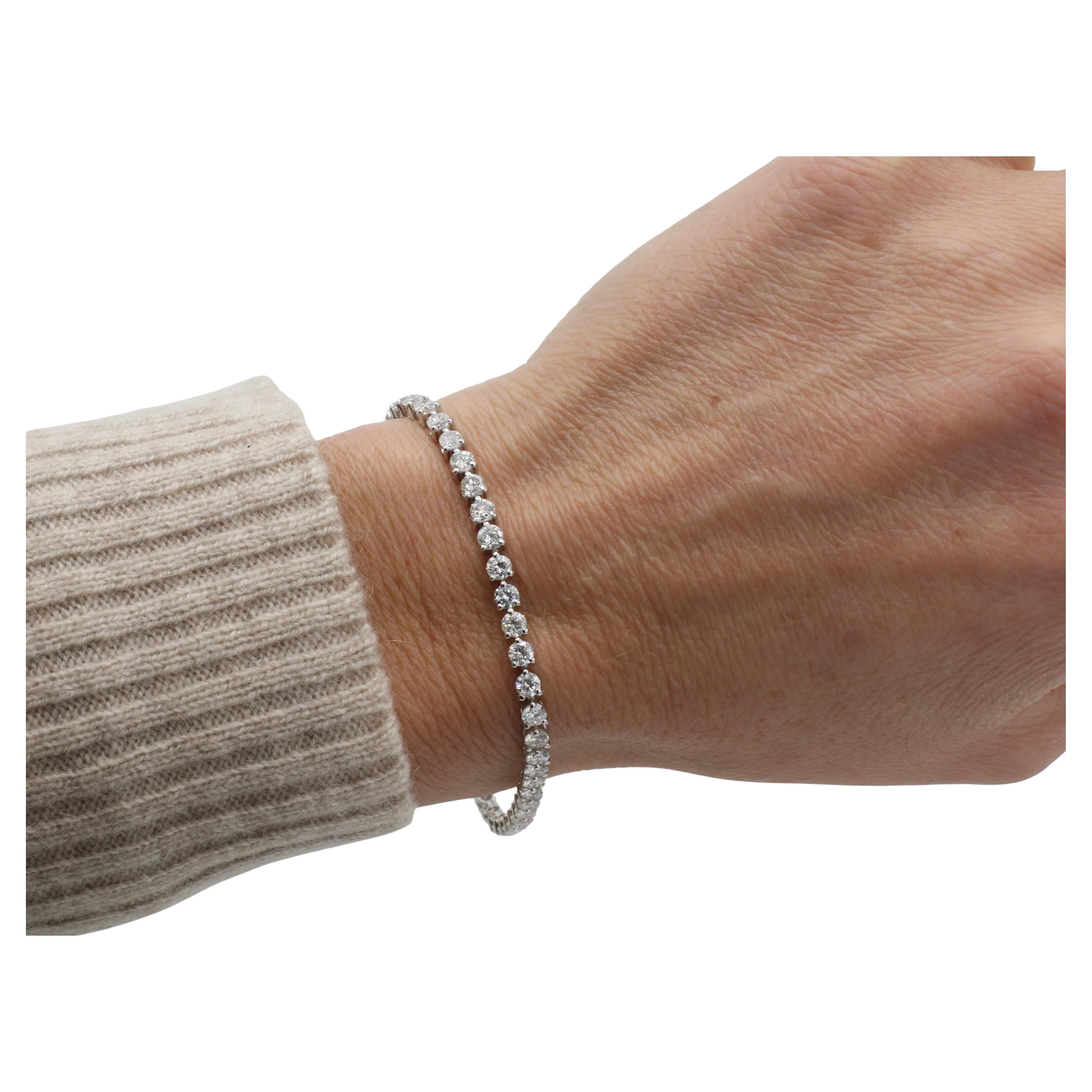 14 Karat Weißgold 4,42 Karat Naturdiamant Tennis Line Armband (Moderne)