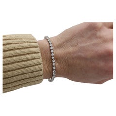 14 Karat White Gold 4.92 Carat Round Natural Diamond Tennis Line Bracelet