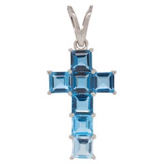 14 Karat Weißgold 4MM Quadratischer blauer Topas Edelsteine in Zackenfassung Kreuz-Anhänger.