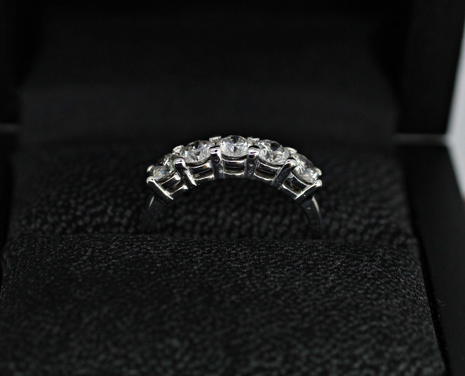 Artisan 14 Karat White Gold 5 Diamond Wedding Ring with 1.25 Carat For Sale
