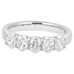 Anello con 5 diamanti ovali in oro bianco 14 carati