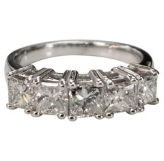 Used 14 Karat White Gold 5 Princess Cut Diamonds Anniversary Wedding Ring