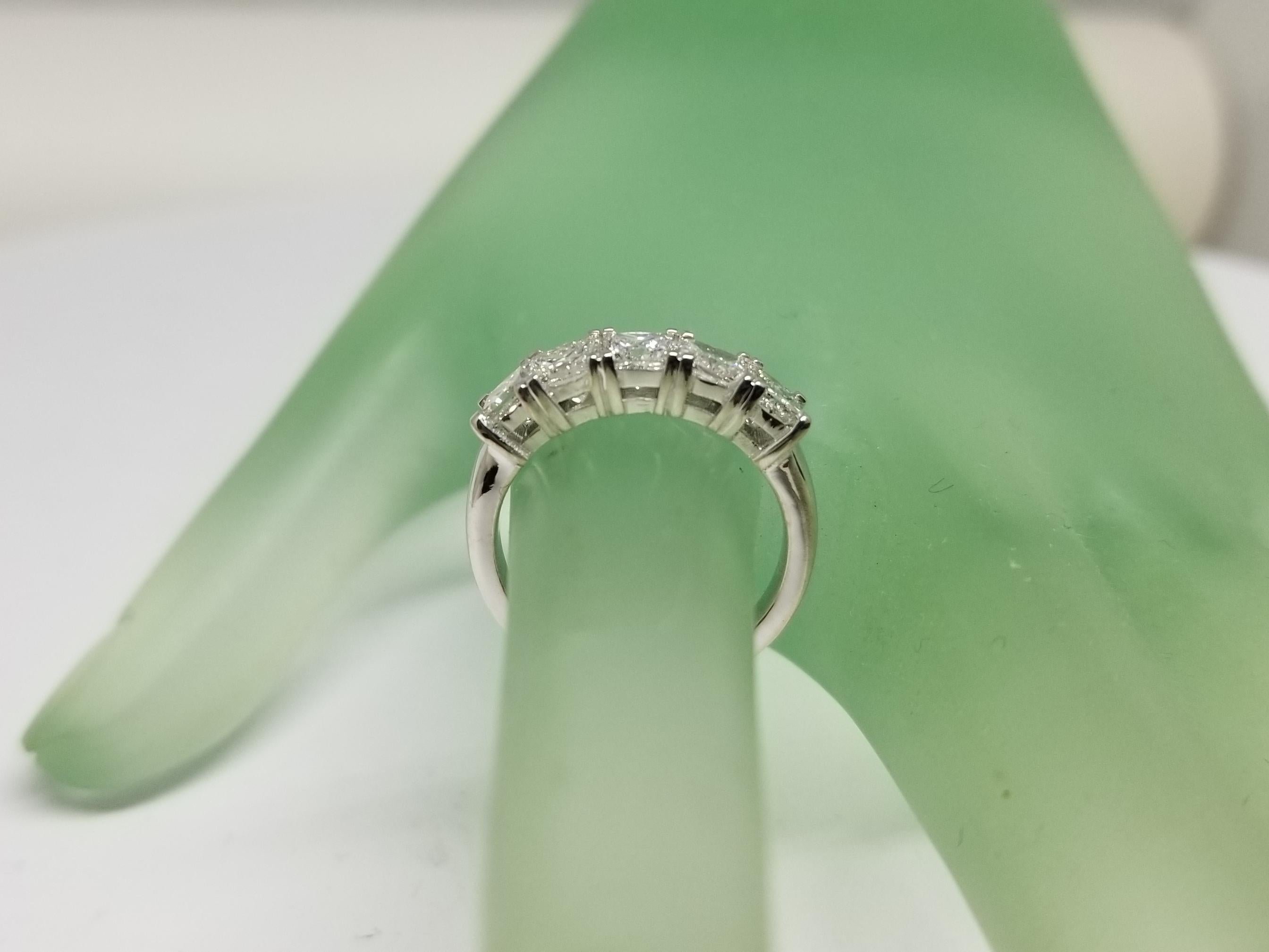 14 Karat White Gold 5-Stone Princess Cut Diamond Anniversary Ring 1.80 Carat For Sale 1