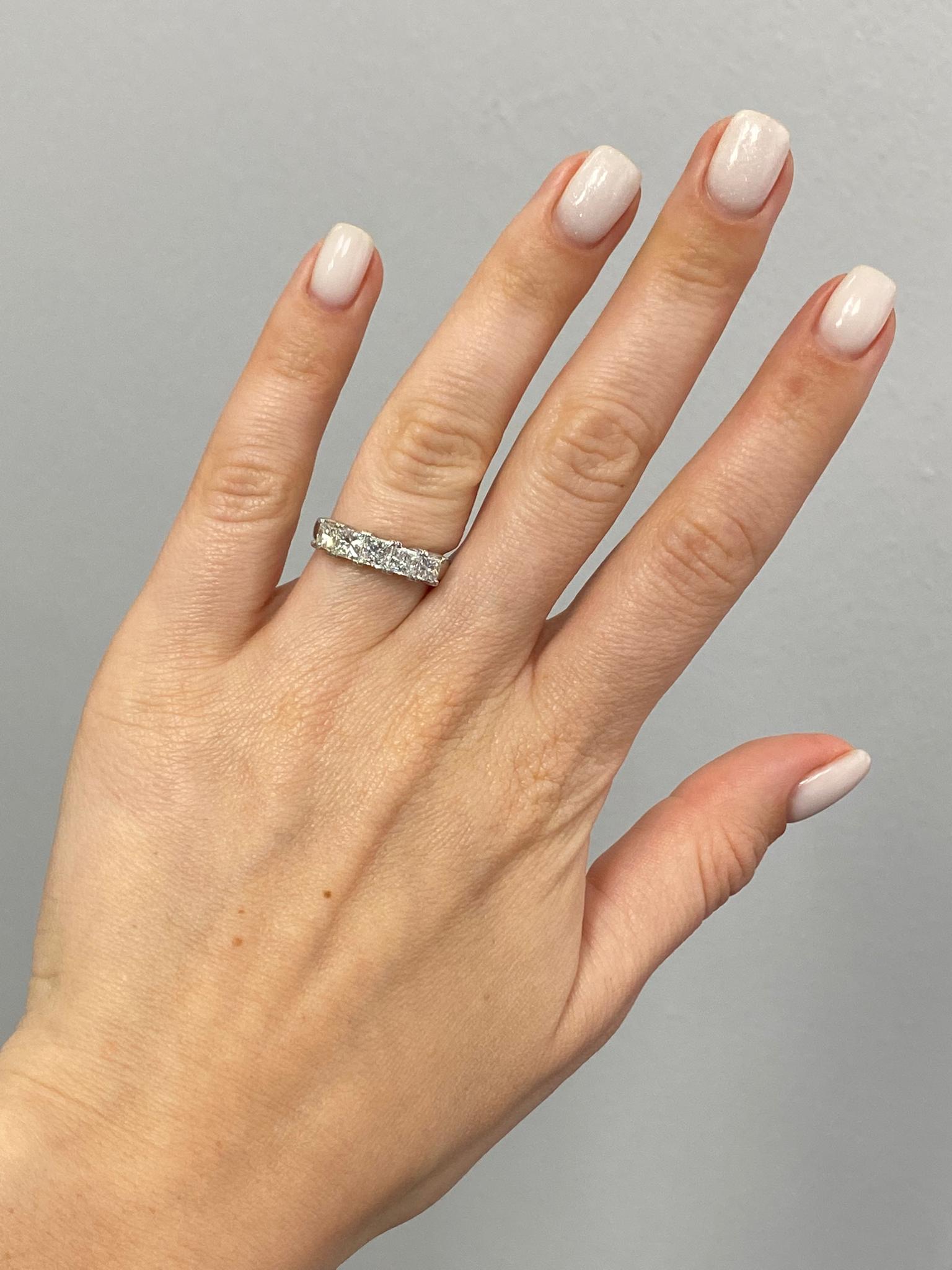 14 Karat White Gold 5-Stone Princess Cut Diamond Anniversary Ring 1.80 Carat For Sale 3