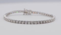 14 Karat White Gold 5.65 Carat Round Natural Diamond Tennis Bracelet