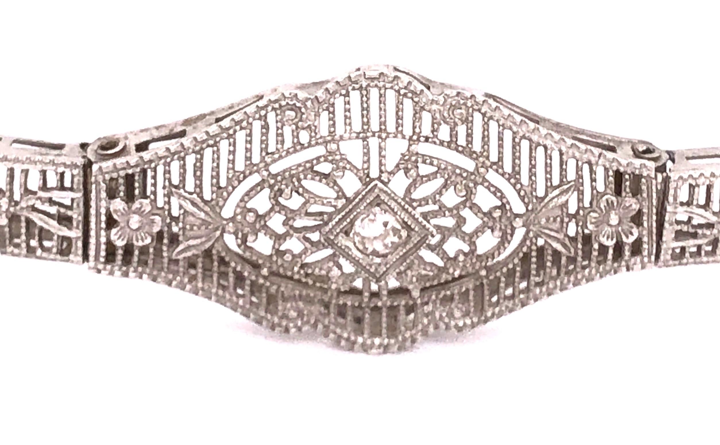 14 Karat White Gold Diamond Solitaire Bracelet Filigree Design In Good Condition For Sale In Manhasset, NY