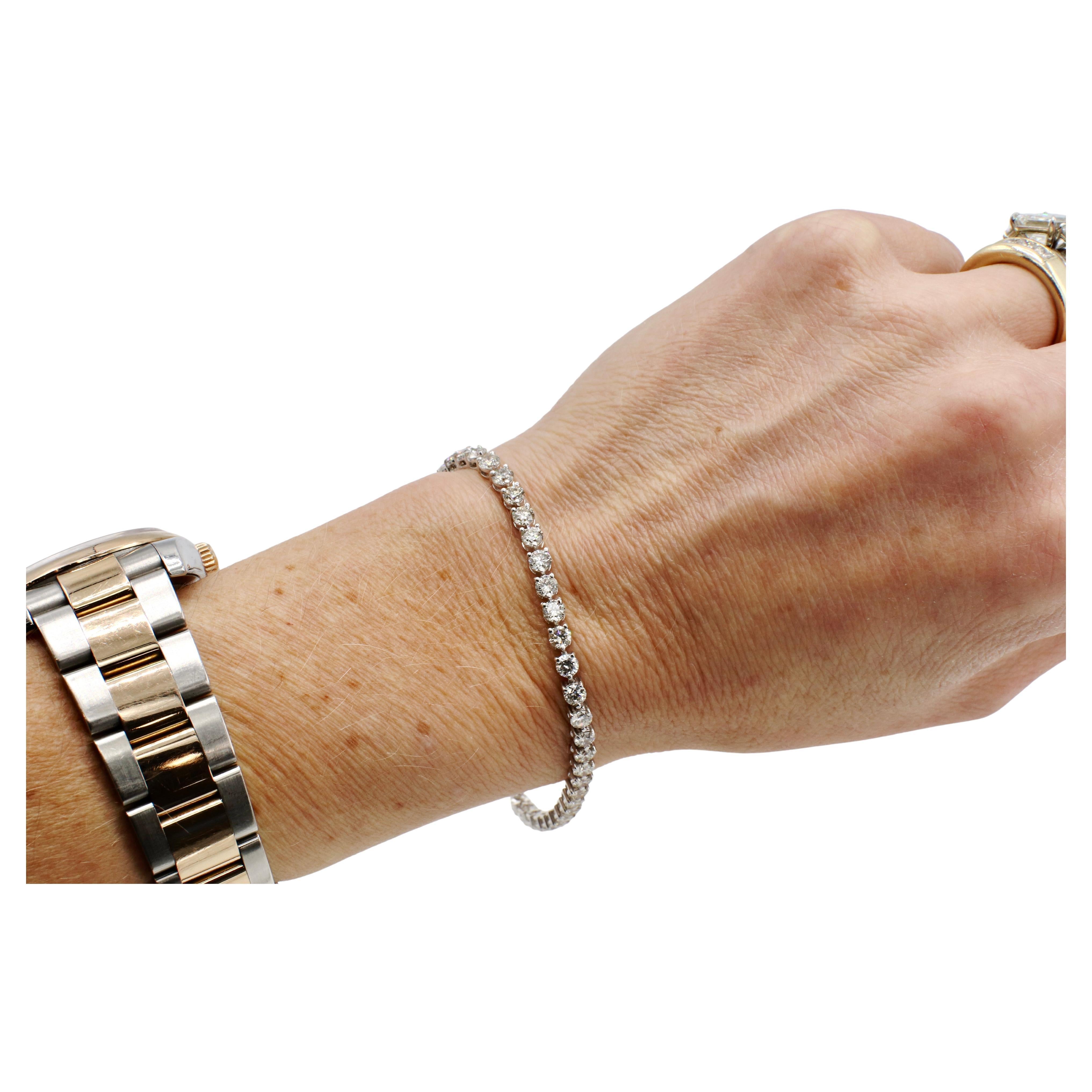 Round Cut 14 Karat White Gold 6.50 Carat Natural Diamond Tennis Line Bracelet For Sale