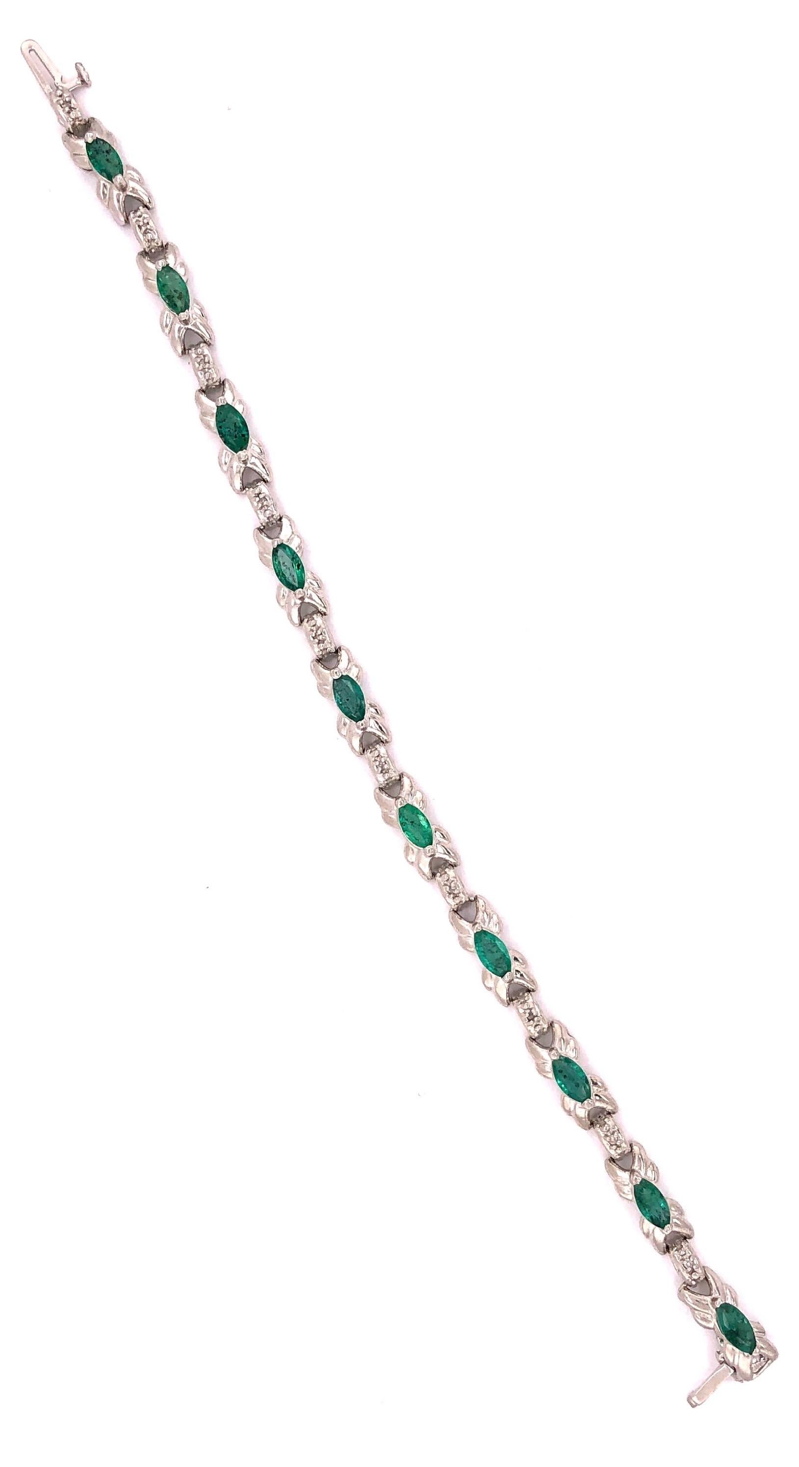14 Karat White Gold Emerald Bracelet with Round Diamonds 4