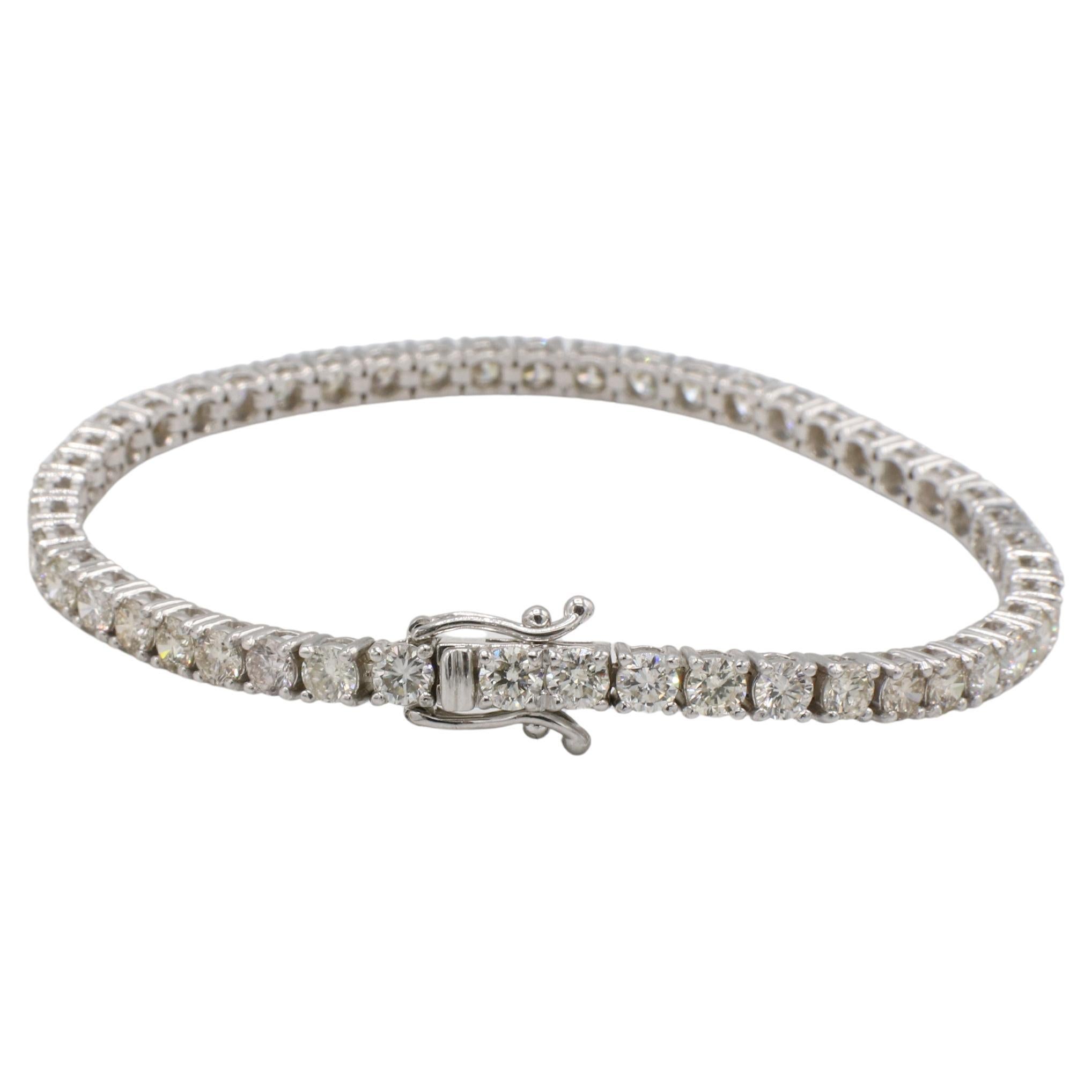 14 Karat Weißgold 7,68 Karat Naturdiamant Tennis Line Armband
Metall: 14k Weißgold
Gewicht: 12,63 Gramm
Diamanten: 48 runde natürliche Diamanten, 7,68 CTW I-J VS-Si1
Länge: 7 Zoll
Breite: 3.7 mm
LTDD F350001323

