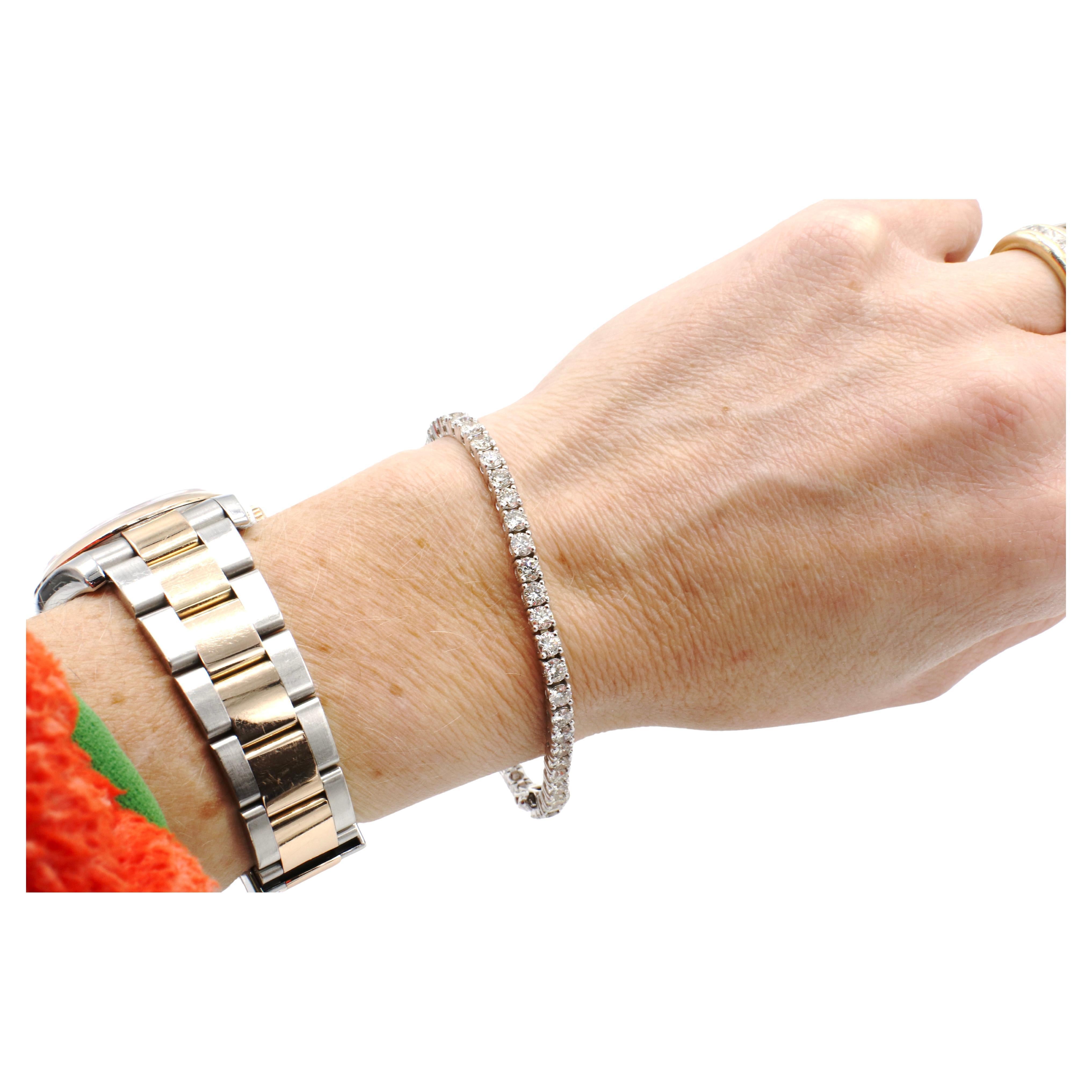 14 Karat Weißgold 7,68 Karat Naturdiamant Tennis Line Armband (Rundschliff) im Angebot