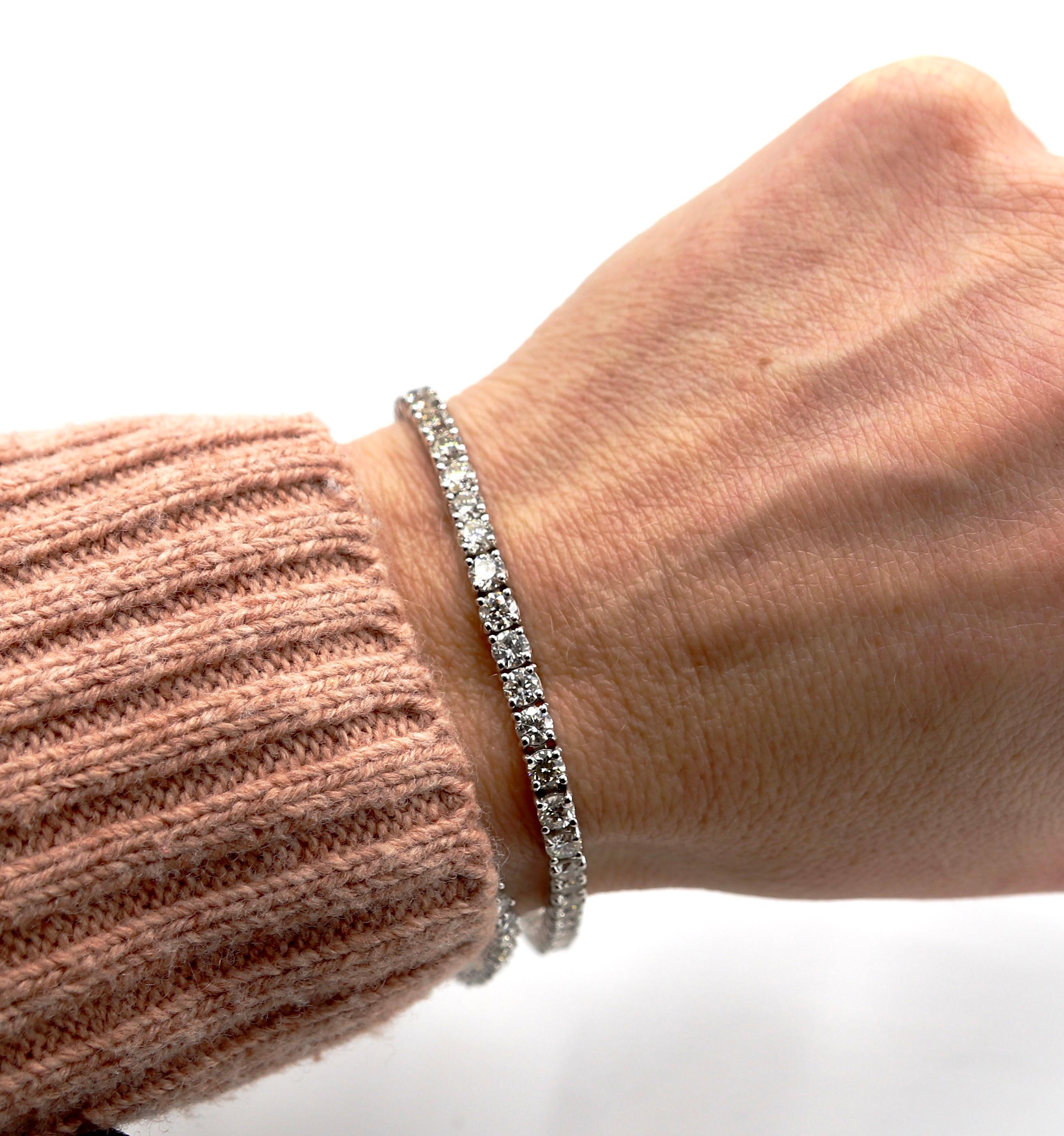 Bracciale Tennis Line in oro bianco 14 carati con diamanti naturali da 7,69 carati In condizioni Nuovo in vendita a  Baltimore, MD