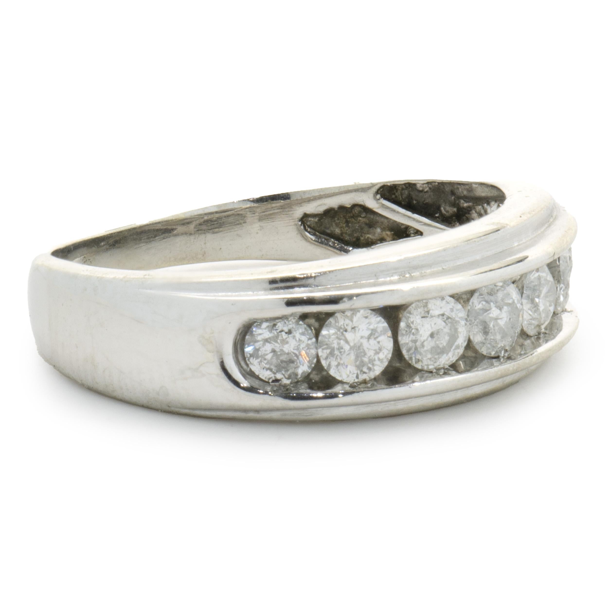 Taille ronde Bracelet en or blanc 14 carats avec diamants 7 mm en vente